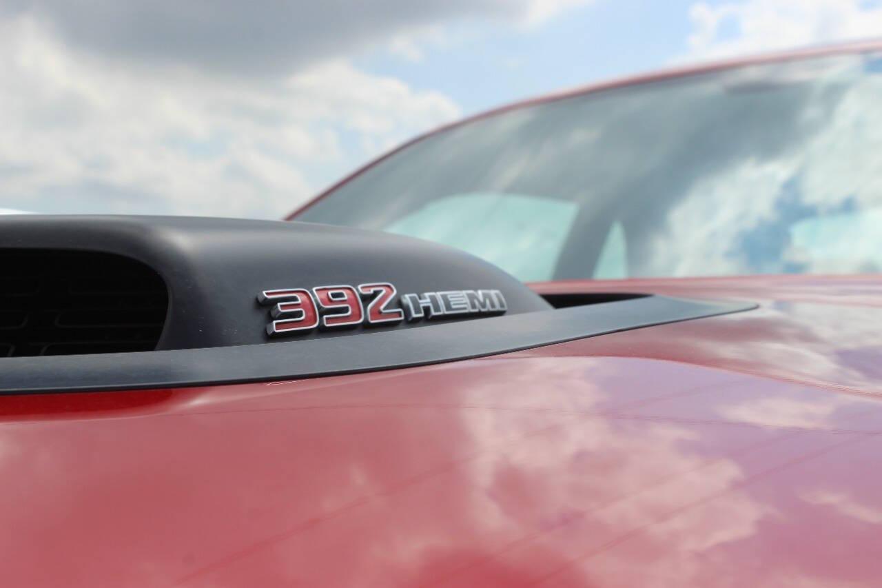 2019 Red Dodge Challenger R/T SCAT Pack (2C3CDZFJ6KH) with an 6.4L V8 6.4L V8 engine, Automatic 8-Speed transmission, located at 4301 NW 39th , Oklahoma City, OK, 73112, (405) 949-5600, 35.512135, -97.598671 - NO DRIVERS LICENCE -NO FULL COVERAGE INSURANCE - NO CREDIT CHECK. COME ON OVER TO SUPERSPORTS, TAKE A LOOK AND TEST DRIVE. PLEASE GIVE US A CALL AT (405) 949-5600. NO LICENCIA DE CONDUCIR - NO SEGURO DE COBERTURA TOTAL - NO VERIFICACION DE CREDITO. VISITENOS EN SUPERSPORTS, MIRE NUE - Photo#18