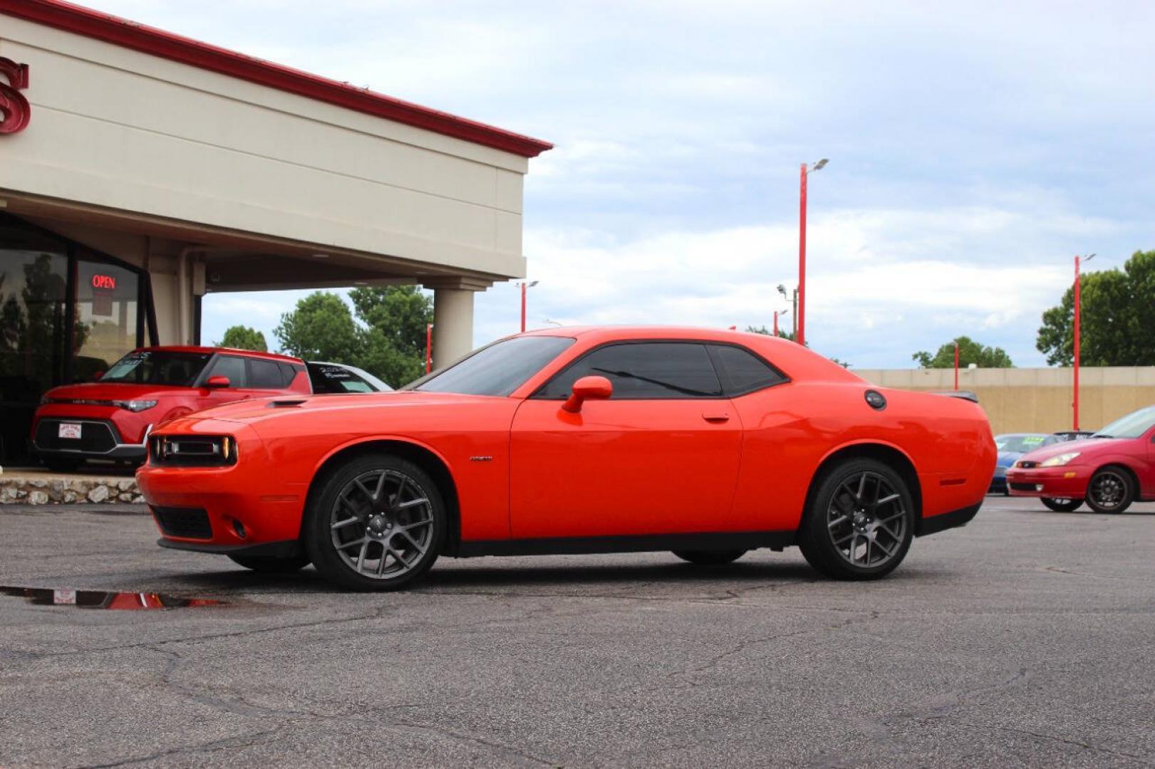 2018 Orange Dodge Challenger R/T Plus (2C3CDZBT2JH) with an 5.7L V8 5.7L V8 engine, Automatic 8-Speed transmission, located at 4301 NW 39th , Oklahoma City, OK, 73112, (405) 949-5600, 35.512135, -97.598671 - Hablamos espanol. SPEND SMART --- BUY FROM SUPER SPORTS. ALL PRICES, DOWN PAYMENTS, PAYMENTS, AND FINANCE TERMS ARE NEGOTIABLE AT THE TIME OF APPROVAL. WE WILL WORK WITH YOU TO FIT YOUR BUDGET. WE WILL EVEN LOWER AND ADJUST THE NUMBERS TO HELP MAKE THE VEHICLE MORE AFFORDABLE FOR YOU.- Photo#5