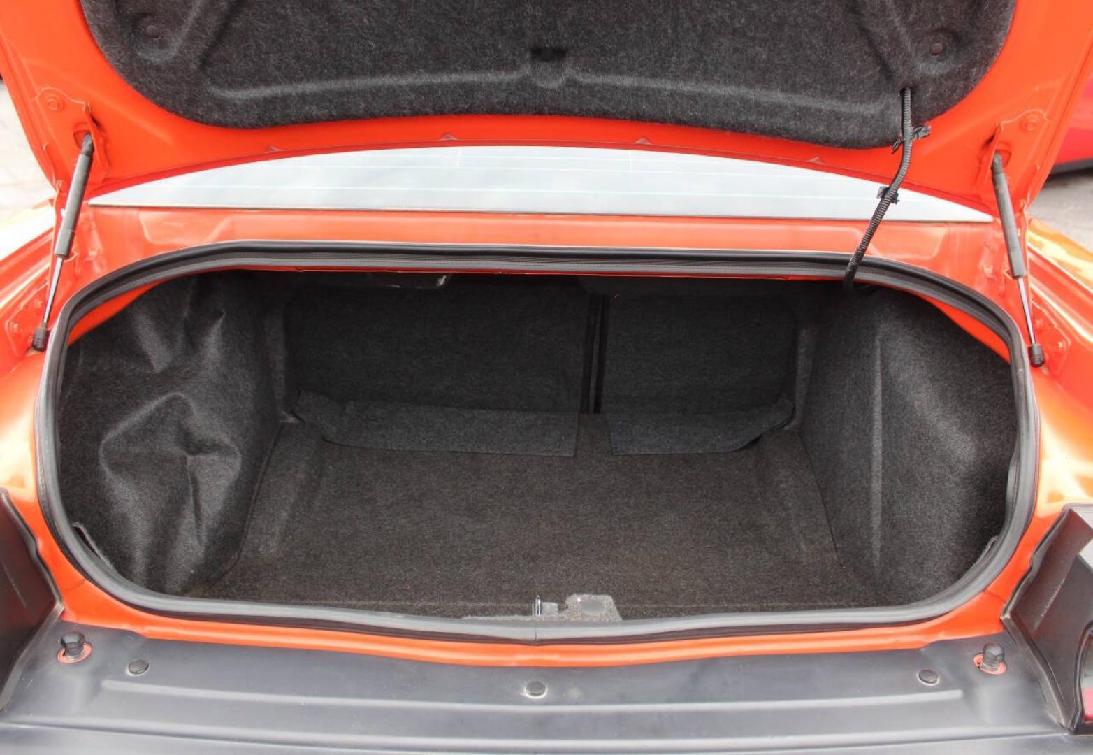 2018 Orange Dodge Challenger R/T Plus (2C3CDZBT2JH) with an 5.7L V8 5.7L V8 engine, Automatic 8-Speed transmission, located at 4301 NW 39th , Oklahoma City, OK, 73112, (405) 949-5600, 35.512135, -97.598671 - Hablamos espanol. SPEND SMART --- BUY FROM SUPER SPORTS. ALL PRICES, DOWN PAYMENTS, PAYMENTS, AND FINANCE TERMS ARE NEGOTIABLE AT THE TIME OF APPROVAL. WE WILL WORK WITH YOU TO FIT YOUR BUDGET. WE WILL EVEN LOWER AND ADJUST THE NUMBERS TO HELP MAKE THE VEHICLE MORE AFFORDABLE FOR YOU.- Photo#11