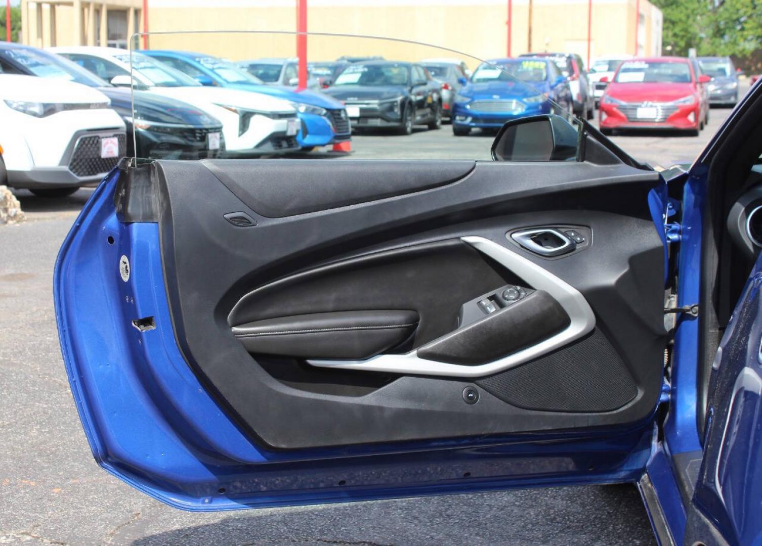 2023 Blue Chevrolet Camaro 1SS Coupe (1G1FF1R75P0) with an 6.2L V8 455hp 455ft. lbs. 6.2L V8 engine, Automatic 10-Speed transmission, located at 4301 NW 39th , Oklahoma City, OK, 73112, (405) 949-5600, 35.512135, -97.598671 - Hablamos espanol. SPEND SMART --- BUY FROM SUPER SPORTS. ALL PRICES, DOWN PAYMENTS, PAYMENTS, AND FINANCE TERMS ARE NEGOTIABLE AT THE TIME OF APPROVAL. WE WILL WORK WITH YOU TO FIT YOUR BUDGET. WE WILL EVEN LOWER AND ADJUST THE NUMBERS TO HELP MAKE THE VEHICLE MORE AFFORDABLE FOR YOU.- Photo#13