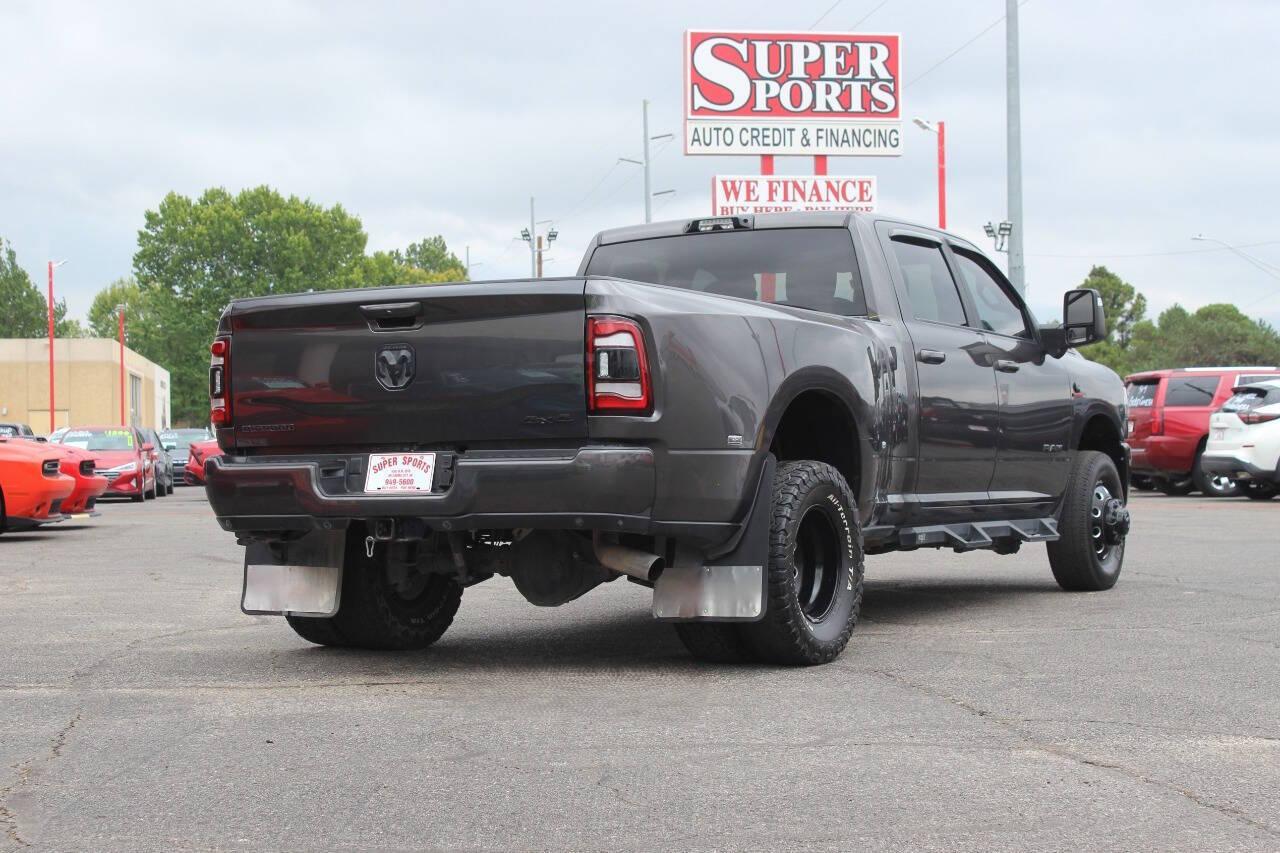 2024 Gray RAM 3500 Big Horn Crew Cab LWB 4WD DRW (3C63RRHL0RG) with an 6.7L I6 Turbocharger 6.7L I6 engine, Automatic 6-Speed transmission, located at 4301 NW 39th , Oklahoma City, OK, 73112, (405) 949-5600, 35.512135, -97.598671 - NO DRIVERS LICENCE -NO FULL COVERAGE INSURANCE - NO CREDIT CHECK. COME ON OVER TO SUPERSPORTS, TAKE A LOOK AND TEST DRIVE. PLEASE GIVE US A CALL AT (405) 949-5600. NO LICENCIA DE CONDUCIR - NO SEGURO DE COBERTURA TOTAL - NO VERIFICACION DE CREDITO. VISITENOS EN SUPERSPORTS, MIRE NUESTRO - Photo#3