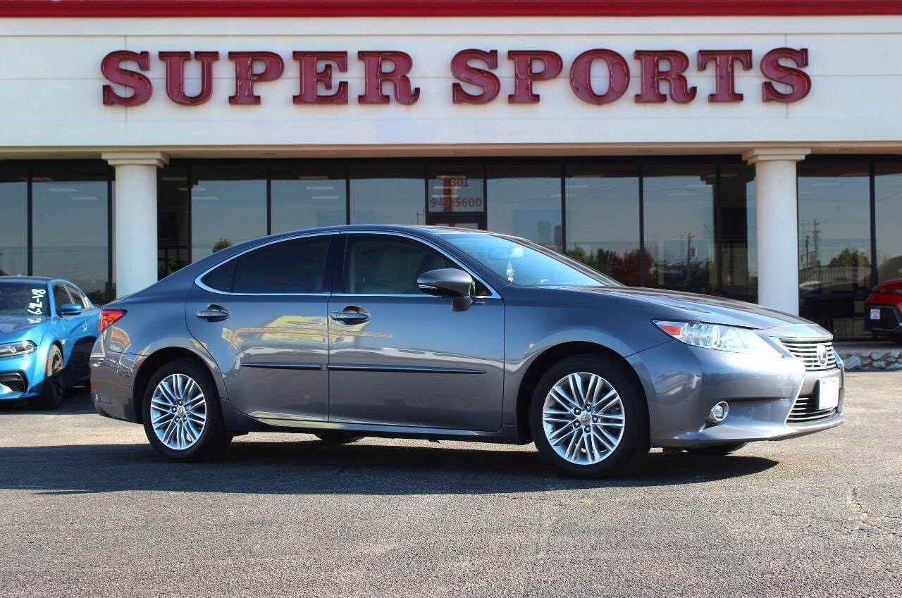 2014 Gray Lexus ES 350 Sedan (JTHBK1GG3E2) with an 3.5L V6 268hp 248ft. lbs. 3.5L V6 engine, Automatic 6-Speed transmission, located at 4301 NW 39th , Oklahoma City, OK, 73112, (405) 949-5600, 35.512135, -97.598671 - NO DRIVERS LICENCE -NO FULL COVERAGE INSURANCE - NO CREDIT CHECK. COME ON OVER TO SUPERSPORTS, TAKE A LOOK AND TEST DRIVE. PLEASE GIVE US A CALL AT (405) 949-5600. NO LICENCIA DE CONDUCIR - NO SEGURO DE COBERTURA TOTAL - NO VERIFICACION DE CREDITO. VISITENOS EN SUPERSPORTS, MIRE NUESTRO - Photo#0