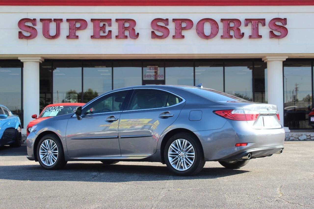 2014 Gray Lexus ES 350 Sedan (JTHBK1GG3E2) with an 3.5L V6 268hp 248ft. lbs. 3.5L V6 engine, Automatic 6-Speed transmission, located at 4301 NW 39th , Oklahoma City, OK, 73112, (405) 949-5600, 35.512135, -97.598671 - NO DRIVERS LICENCE -NO FULL COVERAGE INSURANCE - NO CREDIT CHECK. COME ON OVER TO SUPERSPORTS, TAKE A LOOK AND TEST DRIVE. PLEASE GIVE US A CALL AT (405) 949-5600. NO LICENCIA DE CONDUCIR - NO SEGURO DE COBERTURA TOTAL - NO VERIFICACION DE CREDITO. VISITENOS EN SUPERSPORTS, MIRE NUESTRO - Photo#4