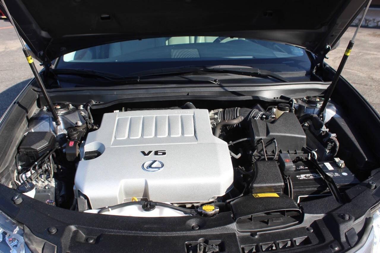 2014 Gray Lexus ES 350 Sedan (JTHBK1GG3E2) with an 3.5L V6 268hp 248ft. lbs. 3.5L V6 engine, Automatic 6-Speed transmission, located at 4301 NW 39th , Oklahoma City, OK, 73112, (405) 949-5600, 35.512135, -97.598671 - NO DRIVERS LICENCE -NO FULL COVERAGE INSURANCE - NO CREDIT CHECK. COME ON OVER TO SUPERSPORTS, TAKE A LOOK AND TEST DRIVE. PLEASE GIVE US A CALL AT (405) 949-5600. NO LICENCIA DE CONDUCIR - NO SEGURO DE COBERTURA TOTAL - NO VERIFICACION DE CREDITO. VISITENOS EN SUPERSPORTS, MIRE NUESTRO - Photo#7