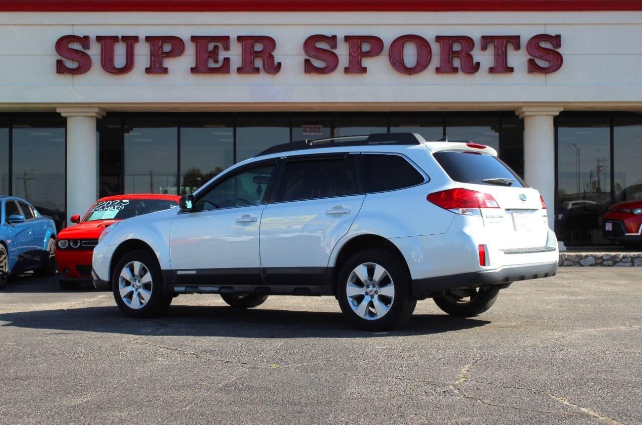 2012 White Subaru Outback 2.5i Limited (4S4BRBLC5C3) with an 2.5L H4 170hp 170ft. lbs. PZEV 2.5L H4 engine, CVT transmission, located at 4301 NW 39th , Oklahoma City, OK, 73112, (405) 949-5600, 35.512135, -97.598671 - NO DRIVERS LICENCE -NO FULL COVERAGE INSURANCE - NO CREDIT CHECK. COME ON OVER TO SUPERSPORTS, TAKE A LOOK AND TEST DRIVE. PLEASE GIVE US A CALL AT (405) 949-5600. NO LICENCIA DE CONDUCIR - NO SEGURO DE COBERTURA TOTAL - NO VERIFICACION DE CREDITO. VISITENOS EN SUPERSPORTS, MIRE NUESTRO - Photo#4