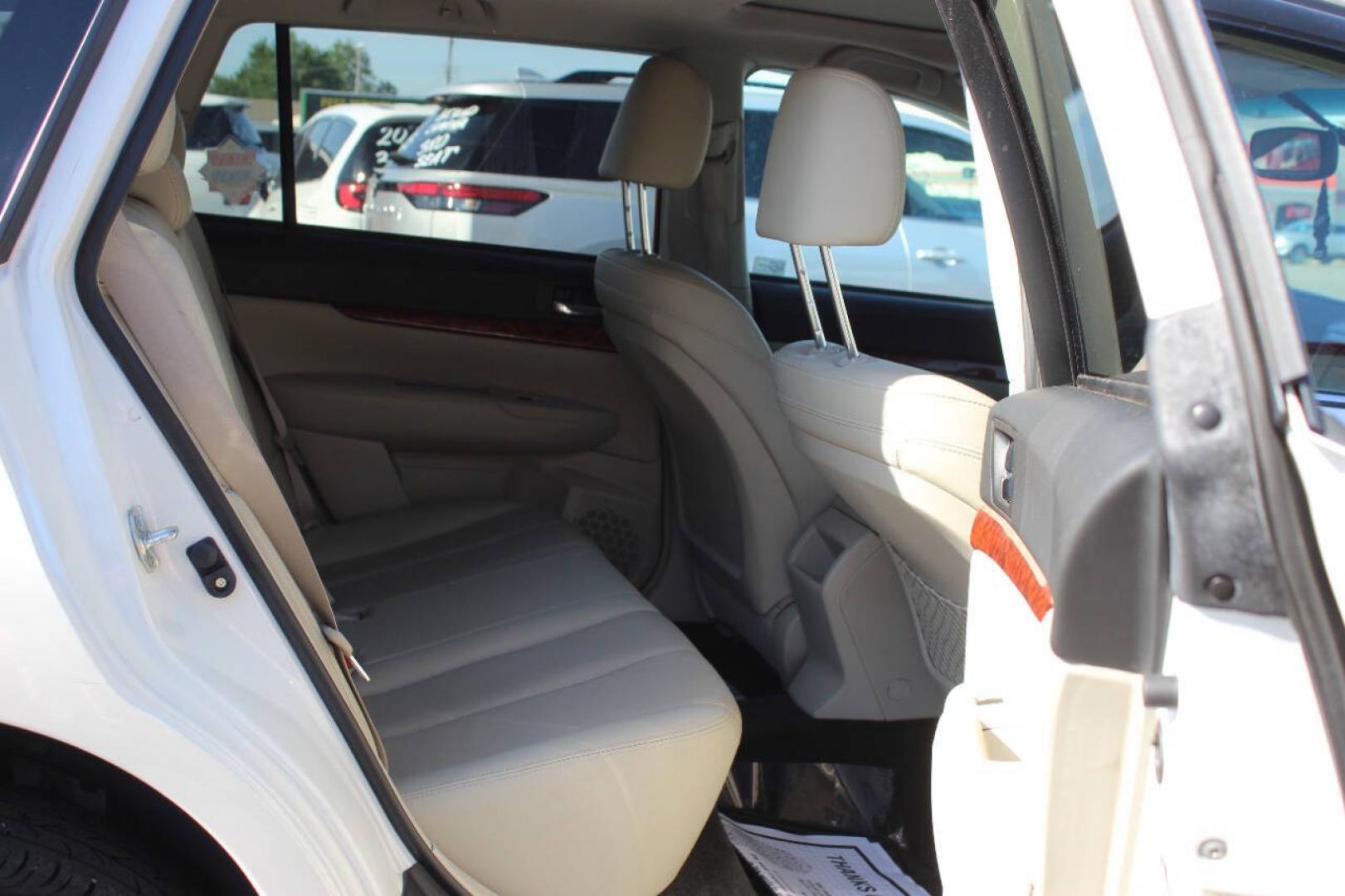 2012 White Subaru Outback 2.5i Limited (4S4BRBLC5C3) with an 2.5L H4 170hp 170ft. lbs. PZEV 2.5L H4 engine, CVT transmission, located at 4301 NW 39th , Oklahoma City, OK, 73112, (405) 949-5600, 35.512135, -97.598671 - Hablamos espanol. SPEND SMART --- BUY FROM SUPER SPORTS. ALL PRICES, DOWN PAYMENTS, PAYMENTS, AND FINANCE TERMS ARE NEGOTIABLE AT THE TIME OF APPROVAL. WE WILL WORK WITH YOU TO FIT YOUR BUDGET. WE WILL EVEN LOWER AND ADJUST THE NUMBERS TO HELP MAKE THE VEHICLE MORE AFFORDABLE FOR YOU.- Photo#10