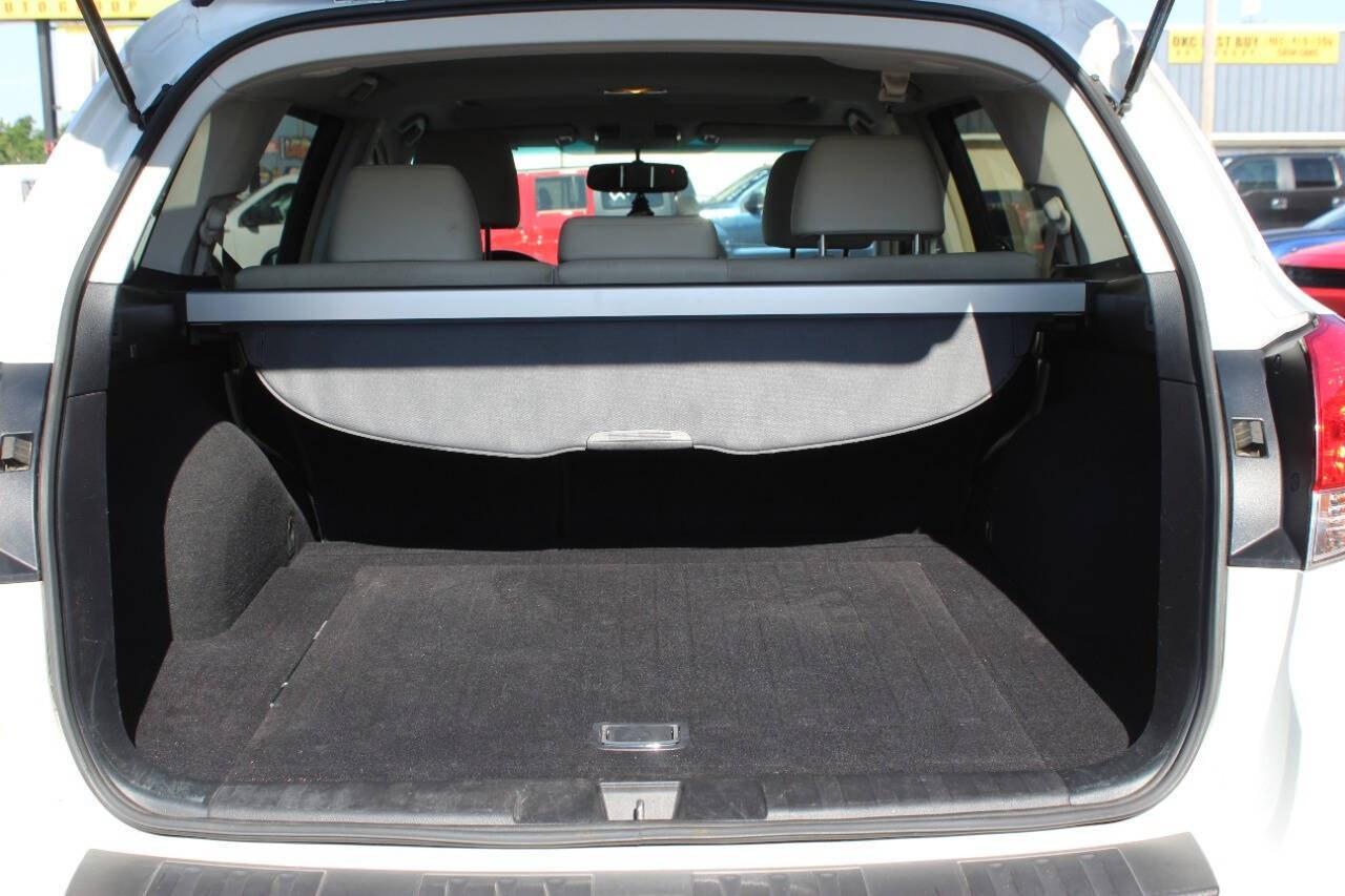 2012 White Subaru Outback 2.5i Limited (4S4BRBLC5C3) with an 2.5L H4 170hp 170ft. lbs. PZEV 2.5L H4 engine, CVT transmission, located at 4301 NW 39th , Oklahoma City, OK, 73112, (405) 949-5600, 35.512135, -97.598671 - NO DRIVERS LICENCE -NO FULL COVERAGE INSURANCE - NO CREDIT CHECK. COME ON OVER TO SUPERSPORTS, TAKE A LOOK AND TEST DRIVE. PLEASE GIVE US A CALL AT (405) 949-5600. NO LICENCIA DE CONDUCIR - NO SEGURO DE COBERTURA TOTAL - NO VERIFICACION DE CREDITO. VISITENOS EN SUPERSPORTS, MIRE NUESTRO - Photo#12