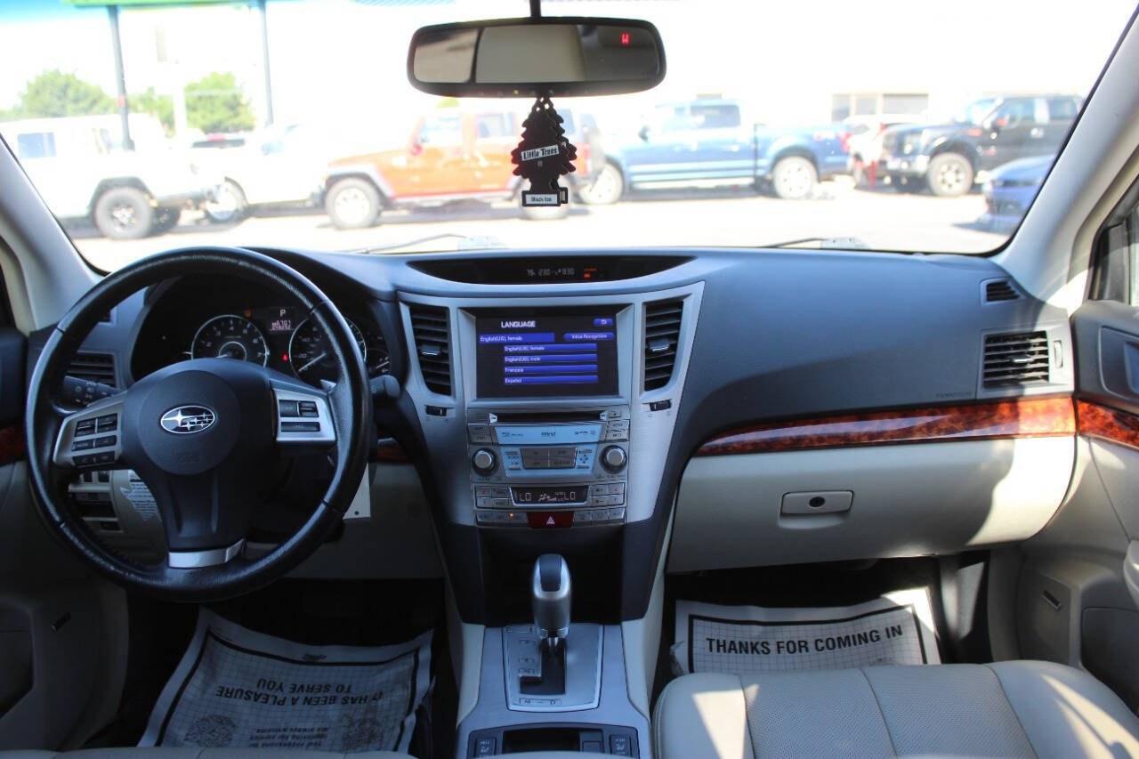 2012 White Subaru Outback 2.5i Limited (4S4BRBLC5C3) with an 2.5L H4 170hp 170ft. lbs. PZEV 2.5L H4 engine, CVT transmission, located at 4301 NW 39th , Oklahoma City, OK, 73112, (405) 949-5600, 35.512135, -97.598671 - NO DRIVERS LICENCE -NO FULL COVERAGE INSURANCE - NO CREDIT CHECK. COME ON OVER TO SUPERSPORTS, TAKE A LOOK AND TEST DRIVE. PLEASE GIVE US A CALL AT (405) 949-5600. NO LICENCIA DE CONDUCIR - NO SEGURO DE COBERTURA TOTAL - NO VERIFICACION DE CREDITO. VISITENOS EN SUPERSPORTS, MIRE NUESTRO - Photo#18