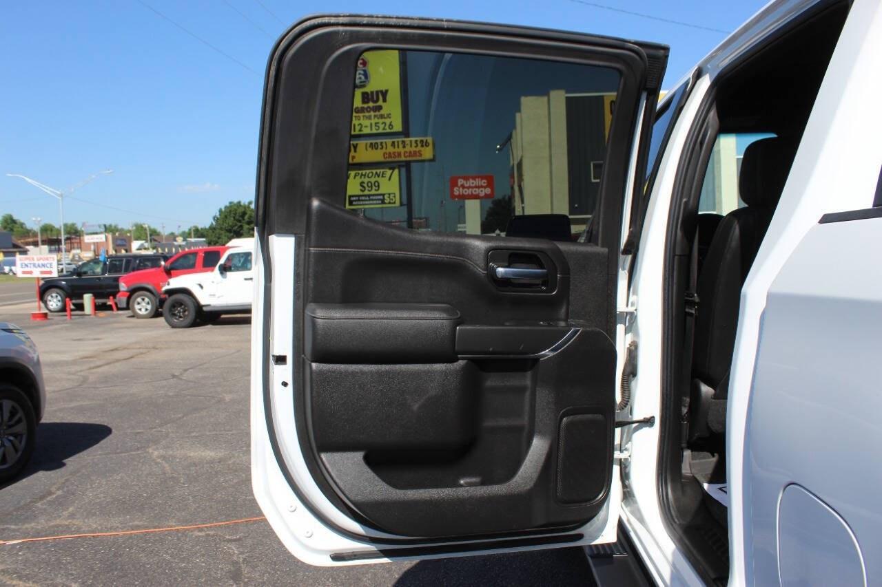 2020 White GMC Sierra 1500 AT4 Crew Cab Short Box 4WD (3GTP9EEL4LG) with an EcoTec3 6.2L V8 420hp 460ft. lbs. 6.2L V8 engine, Automatic 10-Speed transmission, located at 4301 NW 39th , Oklahoma City, OK, 73112, (405) 949-5600, 35.512135, -97.598671 - NO DRIVERS LICENCE -NO FULL COVERAGE INSURANCE - NO CREDIT CHECK. COME ON OVER TO SUPERSPORTS, TAKE A LOOK AND TEST DRIVE. PLEASE GIVE US A CALL AT (405) 949-5600. NO LICENCIA DE CONDUCIR - NO SEGURO DE COBERTURA TOTAL - NO VERIFICACION DE CREDITO. VISITENOS EN SUPERSPORTS, MIRE NUESTRO - Photo#19