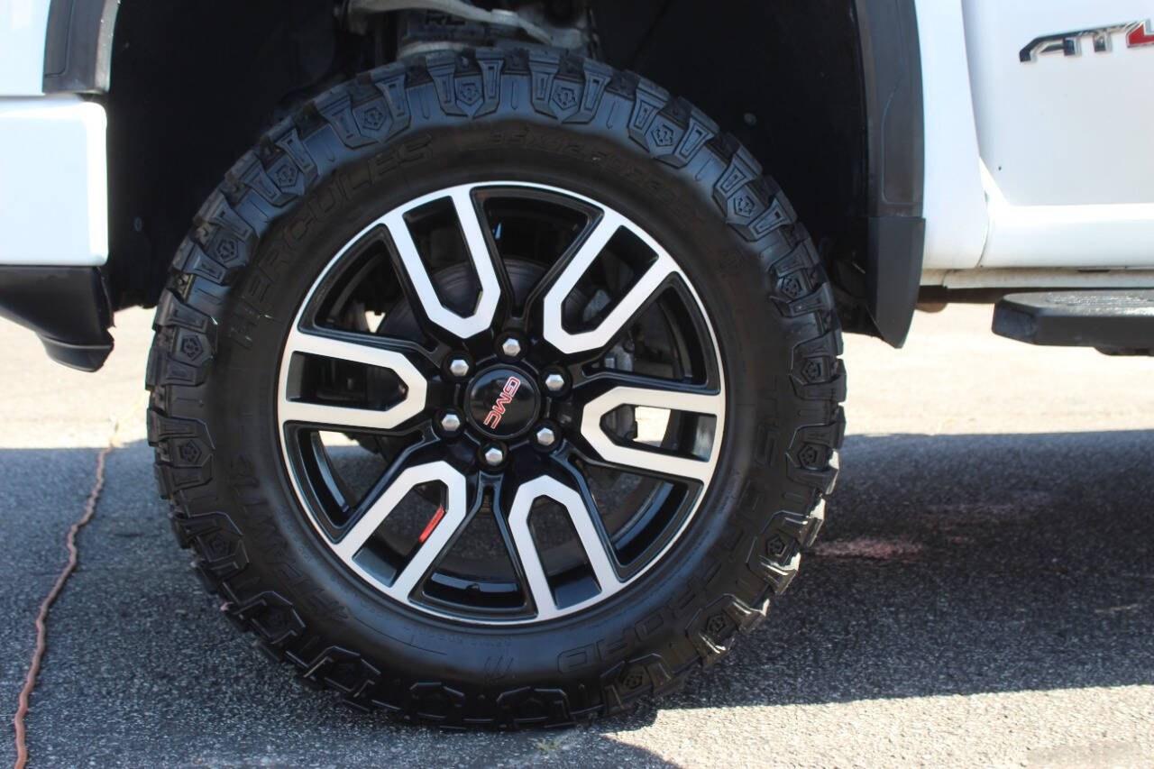 2020 White GMC Sierra 1500 AT4 Crew Cab Short Box 4WD (3GTP9EEL4LG) with an EcoTec3 6.2L V8 420hp 460ft. lbs. 6.2L V8 engine, Automatic 10-Speed transmission, located at 4301 NW 39th , Oklahoma City, OK, 73112, (405) 949-5600, 35.512135, -97.598671 - NO DRIVERS LICENCE -NO FULL COVERAGE INSURANCE - NO CREDIT CHECK. COME ON OVER TO SUPERSPORTS, TAKE A LOOK AND TEST DRIVE. PLEASE GIVE US A CALL AT (405) 949-5600. NO LICENCIA DE CONDUCIR - NO SEGURO DE COBERTURA TOTAL - NO VERIFICACION DE CREDITO. VISITENOS EN SUPERSPORTS, MIRE NUESTRO - Photo#23
