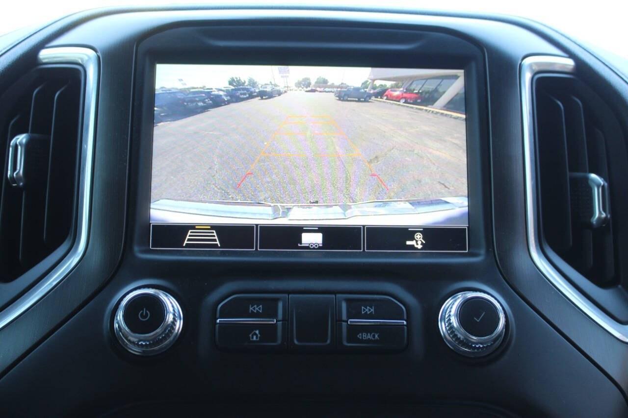 2020 White GMC Sierra 1500 AT4 Crew Cab Short Box 4WD (3GTP9EEL4LG) with an EcoTec3 6.2L V8 420hp 460ft. lbs. 6.2L V8 engine, Automatic 10-Speed transmission, located at 4301 NW 39th , Oklahoma City, OK, 73112, (405) 949-5600, 35.512135, -97.598671 - NO DRIVERS LICENCE -NO FULL COVERAGE INSURANCE - NO CREDIT CHECK. COME ON OVER TO SUPERSPORTS, TAKE A LOOK AND TEST DRIVE. PLEASE GIVE US A CALL AT (405) 949-5600. NO LICENCIA DE CONDUCIR - NO SEGURO DE COBERTURA TOTAL - NO VERIFICACION DE CREDITO. VISITENOS EN SUPERSPORTS, MIRE NUESTRO - Photo#27