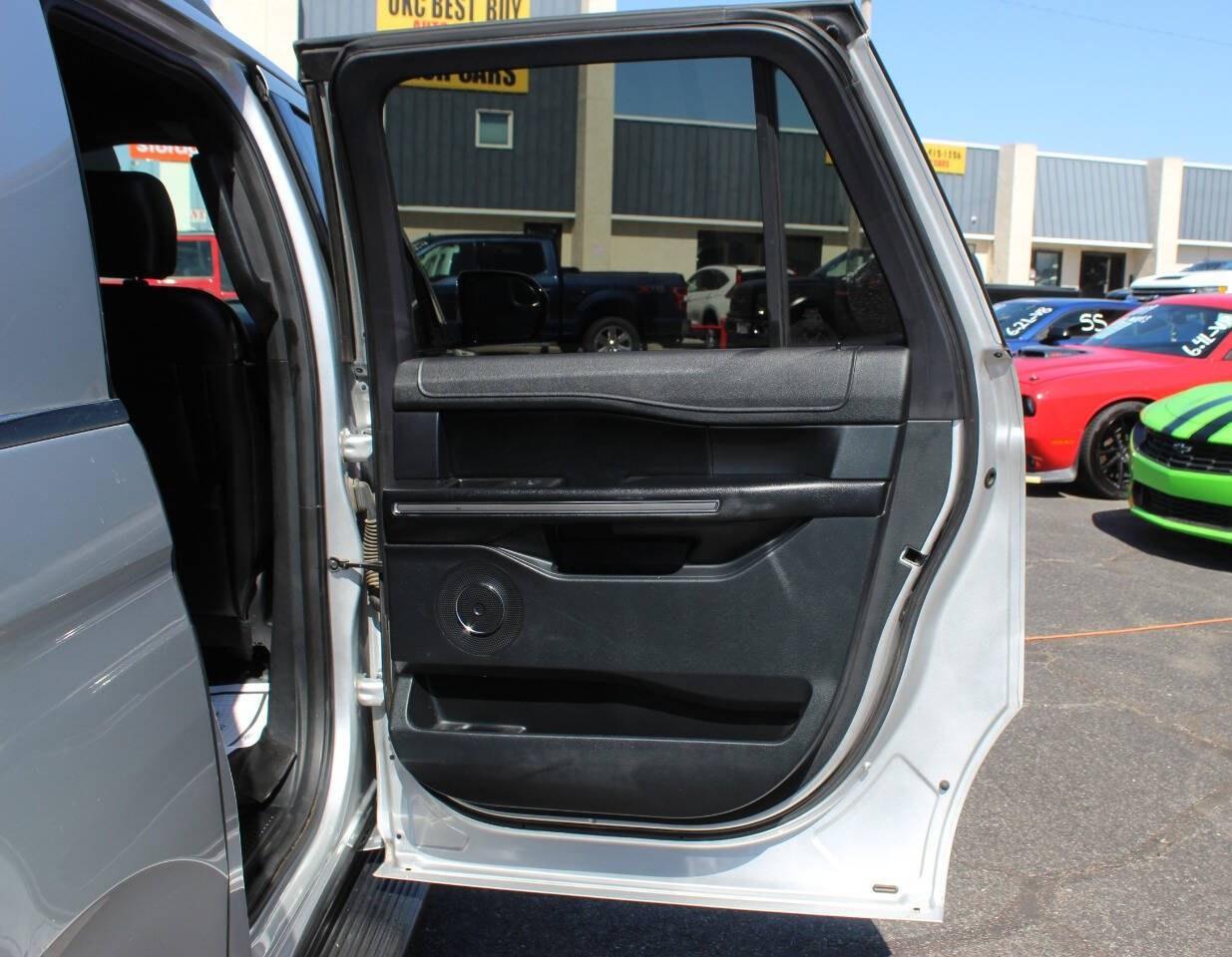 2019 Silver Ford Expedition MAX MAX XLT 4WD (1FMJK1JT5KE) with an EcoBoost 3.5L Twin Turbo V6 375hp 470ft. lbs. 3.5L V6 engine, Automatic 10-Speed transmission, located at 4301 NW 39th , Oklahoma City, OK, 73112, (405) 949-5600, 35.512135, -97.598671 - Hablamos espaol. SPEND SMART --- BUY FROM SUPER SPORTS. ASKING WHOLESALE CASH PRICE: $20,900 (CASH ONLY) PLUS $100 PROCESSING FEE. ALL PRICES, DOWN PAYMENTS, PAYMENTS, AND FINANCE TERMS ARE NEGOTIABLE AT THE TIME OF APPROVAL. WE WILL WORK WITH YOU TO FIT YOUR BUDGET. WE WILL EVEN LOW - Photo#11