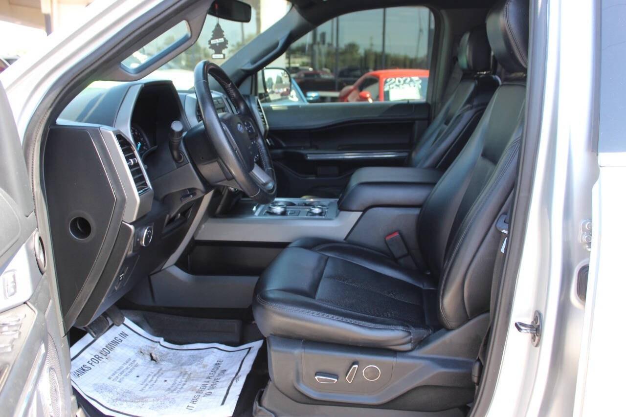 2019 Silver Ford Expedition MAX MAX XLT 4WD (1FMJK1JT5KE) with an EcoBoost 3.5L Twin Turbo V6 375hp 470ft. lbs. 3.5L V6 engine, Automatic 10-Speed transmission, located at 4301 NW 39th , Oklahoma City, OK, 73112, (405) 949-5600, 35.512135, -97.598671 - Hablamos espaol. SPEND SMART --- BUY FROM SUPER SPORTS. ASKING WHOLESALE CASH PRICE: $20,900 (CASH ONLY) PLUS $100 PROCESSING FEE. ALL PRICES, DOWN PAYMENTS, PAYMENTS, AND FINANCE TERMS ARE NEGOTIABLE AT THE TIME OF APPROVAL. WE WILL WORK WITH YOU TO FIT YOUR BUDGET. WE WILL EVEN LOW - Photo#19