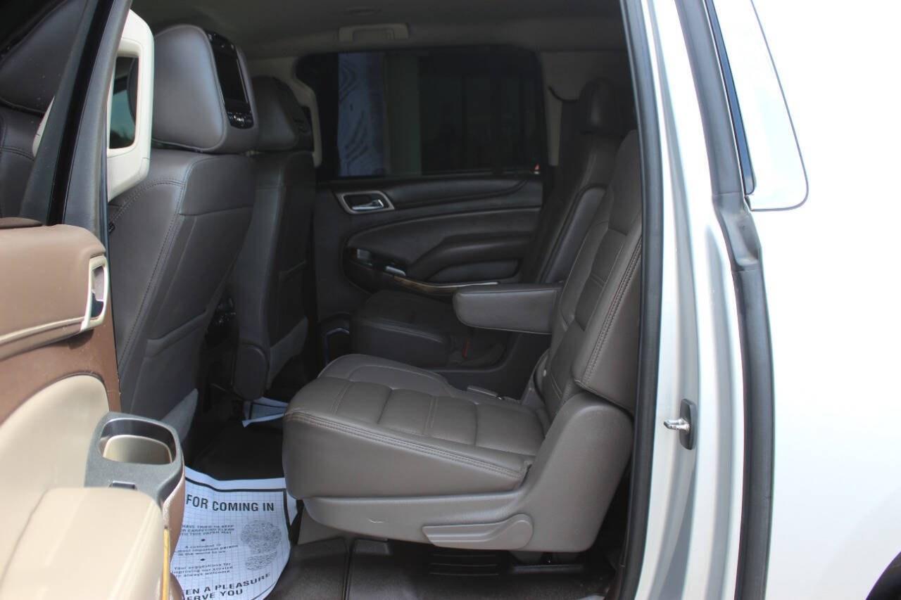 2017 Silver GMC Yukon XL Denali 4WD (1GKS2HKJXHR) with an EcoTec3 6.2L V8 420hp 460ft. lbs. 6.2L V8 engine, Automatic 8-Speed transmission, located at 4301 NW 39th , Oklahoma City, OK, 73112, (405) 949-5600, 35.512135, -97.598671 - Hablamos espaol. SPEND SMART --- BUY FROM SUPER SPORTS. ASKING WHOLESALE CASH PRICE: $__,___ (CASH ONLY) PLUS $100 PROCESSING FEE. ALL PRICES, DOWN PAYMENTS, PAYMENTS, AND FINANCE TERMS ARE NEGOTIABLE AT THE TIME OF APPROVAL. WE WILL WORK WITH YOU TO FIT YOUR BUDGET. WE WILL EVEN LOW- Photo#16