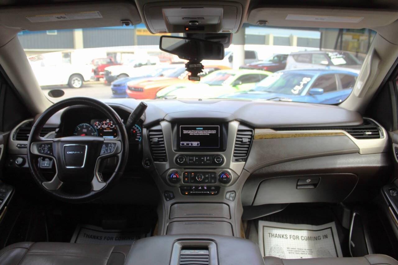 2017 Silver GMC Yukon XL Denali 4WD (1GKS2HKJXHR) with an EcoTec3 6.2L V8 420hp 460ft. lbs. 6.2L V8 engine, Automatic 8-Speed transmission, located at 4301 NW 39th , Oklahoma City, OK, 73112, (405) 949-5600, 35.512135, -97.598671 - Hablamos espaol. SPEND SMART --- BUY FROM SUPER SPORTS. ASKING WHOLESALE CASH PRICE: $__,___ (CASH ONLY) PLUS $100 PROCESSING FEE. ALL PRICES, DOWN PAYMENTS, PAYMENTS, AND FINANCE TERMS ARE NEGOTIABLE AT THE TIME OF APPROVAL. WE WILL WORK WITH YOU TO FIT YOUR BUDGET. WE WILL EVEN LOW- Photo#20