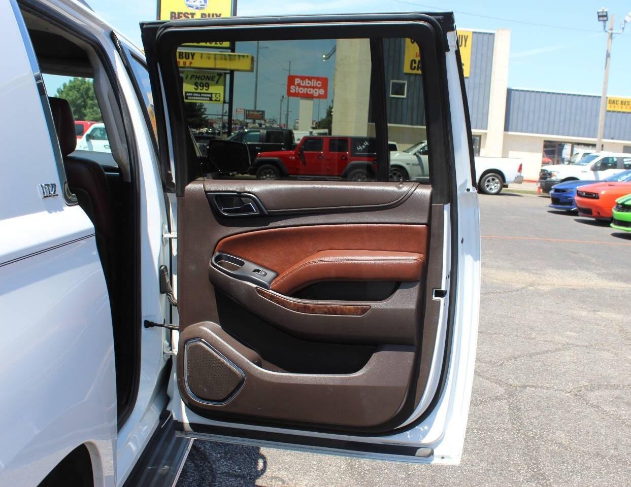 2015 White Chevrolet Suburban LTZ 1500 4WD (1GNSKKKC5FR) with an EcoTec3 5.3L Flex Fuel V8 355hp 383ft. lbs. 5.3L V8 engine, Automatic 6-Speed transmission, located at 4301 NW 39th , Oklahoma City, OK, 73112, (405) 949-5600, 35.512135, -97.598671- Photo#11