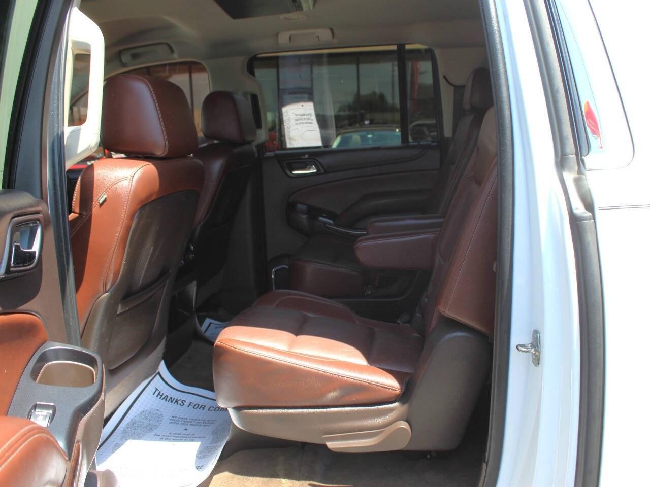 2015 White Chevrolet Suburban LTZ 1500 4WD (1GNSKKKC5FR) with an EcoTec3 5.3L Flex Fuel V8 355hp 383ft. lbs. 5.3L V8 engine, Automatic 6-Speed transmission, located at 4301 NW 39th , Oklahoma City, OK, 73112, (405) 949-5600, 35.512135, -97.598671- Photo#16