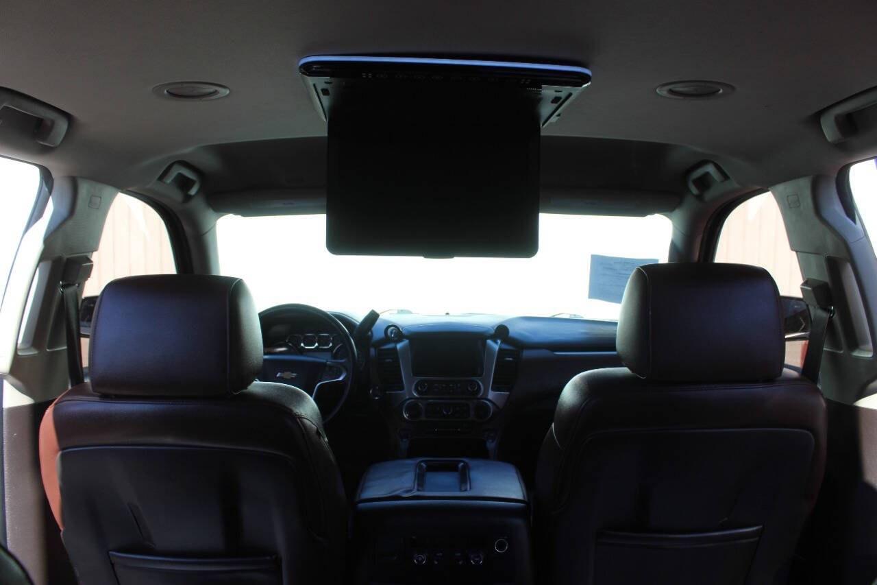 2015 White Chevrolet Suburban LTZ 1500 4WD (1GNSKKKC5FR) with an EcoTec3 5.3L Flex Fuel V8 355hp 383ft. lbs. 5.3L V8 engine, Automatic 6-Speed transmission, located at 4301 NW 39th , Oklahoma City, OK, 73112, (405) 949-5600, 35.512135, -97.598671 - Hablamos espanol. SPEND SMART --- BUY FROM SUPER SPORTS. ALL PRICES, DOWN PAYMENTS, PAYMENTS, AND FINANCE TERMS ARE NEGOTIABLE AT THE TIME OF APPROVAL. WE WILL WORK WITH YOU TO FIT YOUR BUDGET. WE WILL EVEN LOWER AND ADJUST THE NUMBERS TO HELP MAKE THE VEHICLE MORE AFFORDABLE FOR YOU.- Photo#24