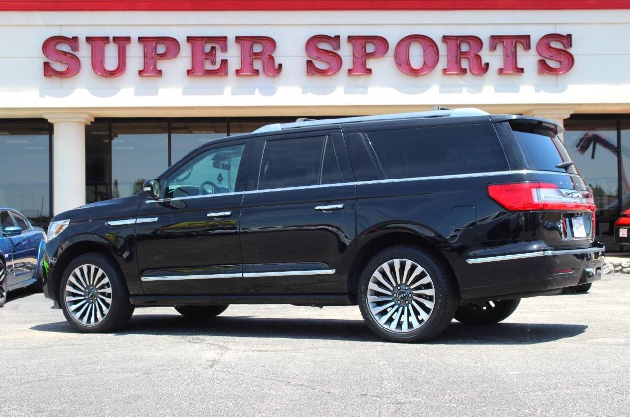 2019 Black Lincoln Navigator L L Reserve 4WD (5LMJJ3LT3KE) with an 3.5L Twin Turbo V6 450hp 510ft. lbs. 3.5L V6 engine, Automatic 10-Speed transmission, located at 4301 NW 39th , Oklahoma City, OK, 73112, (405) 949-5600, 35.512135, -97.598671- Photo#4
