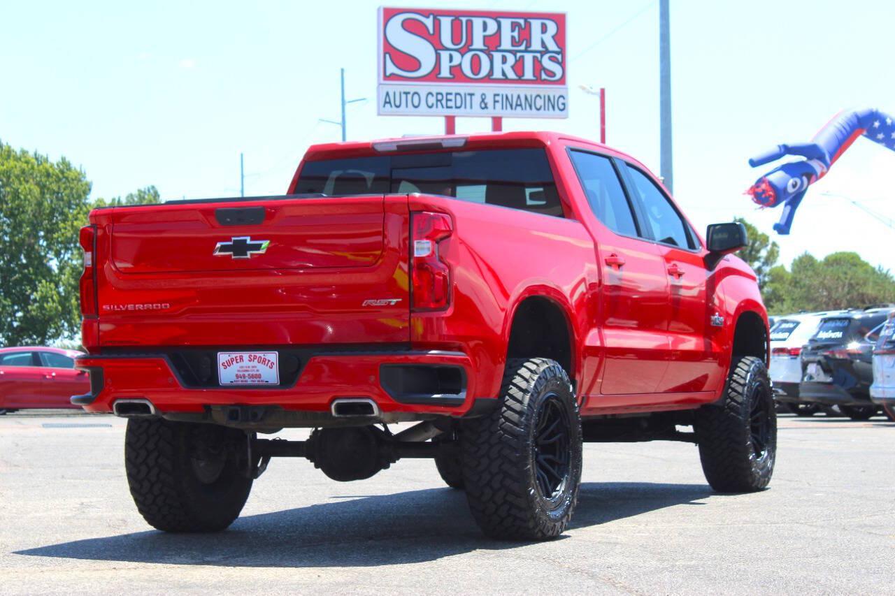 2021 Red Chevrolet Silverado 1500 RST Crew Cab 4WD (3GCUYEED9MG) with an EcoTec3 5.3L V8 355hp 383ft. lbs. 5.3L V8 engine, Automatic 8-Speed transmission, located at 4301 NW 39th , Oklahoma City, OK, 73112, (405) 949-5600, 35.512135, -97.598671 - Hablamos espanol. SPEND SMART --- BUY FROM SUPER SPORTS. ALL PRICES, DOWN PAYMENTS, PAYMENTS, AND FINANCE TERMS ARE NEGOTIABLE AT THE TIME OF APPROVAL. WE WILL WORK WITH YOU TO FIT YOUR BUDGET. WE WILL EVEN LOWER AND ADJUST THE NUMBERS TO HELP MAKE THE VEHICLE MORE AFFORDABLE FOR YOU.- Photo#4