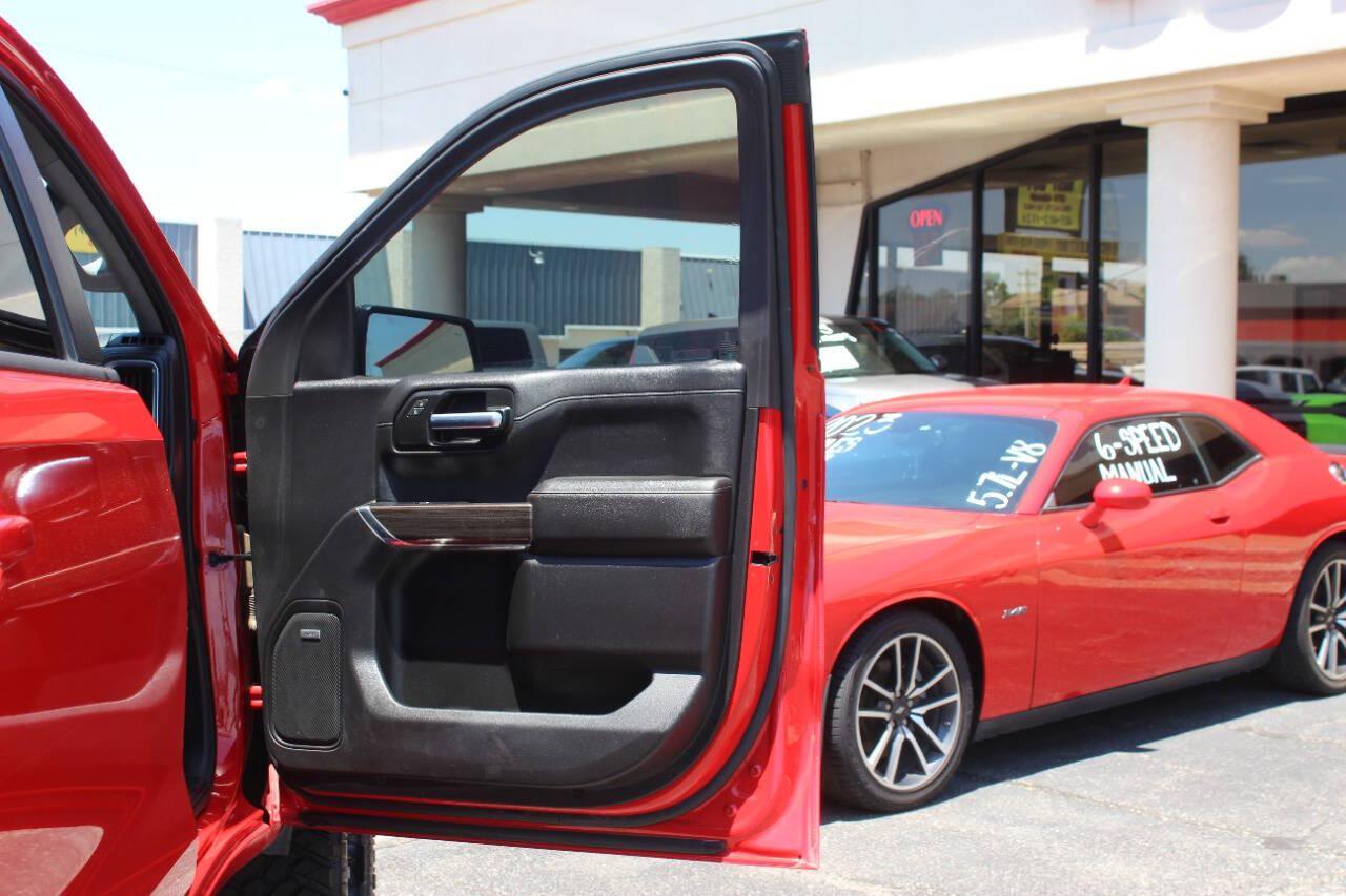 2021 Red Chevrolet Silverado 1500 RST Crew Cab 4WD (3GCUYEED9MG) with an EcoTec3 5.3L V8 355hp 383ft. lbs. 5.3L V8 engine, Automatic 8-Speed transmission, located at 4301 NW 39th , Oklahoma City, OK, 73112, (405) 949-5600, 35.512135, -97.598671 - Hablamos espanol. SPEND SMART --- BUY FROM SUPER SPORTS. ALL PRICES, DOWN PAYMENTS, PAYMENTS, AND FINANCE TERMS ARE NEGOTIABLE AT THE TIME OF APPROVAL. WE WILL WORK WITH YOU TO FIT YOUR BUDGET. WE WILL EVEN LOWER AND ADJUST THE NUMBERS TO HELP MAKE THE VEHICLE MORE AFFORDABLE FOR YOU.- Photo#10