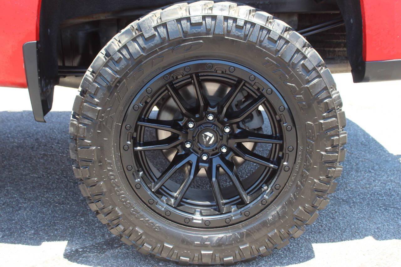 2021 Red Chevrolet Silverado 1500 RST Crew Cab 4WD (3GCUYEED9MG) with an EcoTec3 5.3L V8 355hp 383ft. lbs. 5.3L V8 engine, Automatic 8-Speed transmission, located at 4301 NW 39th , Oklahoma City, OK, 73112, (405) 949-5600, 35.512135, -97.598671 - Hablamos espanol. SPEND SMART --- BUY FROM SUPER SPORTS. ALL PRICES, DOWN PAYMENTS, PAYMENTS, AND FINANCE TERMS ARE NEGOTIABLE AT THE TIME OF APPROVAL. WE WILL WORK WITH YOU TO FIT YOUR BUDGET. WE WILL EVEN LOWER AND ADJUST THE NUMBERS TO HELP MAKE THE VEHICLE MORE AFFORDABLE FOR YOU.- Photo#27