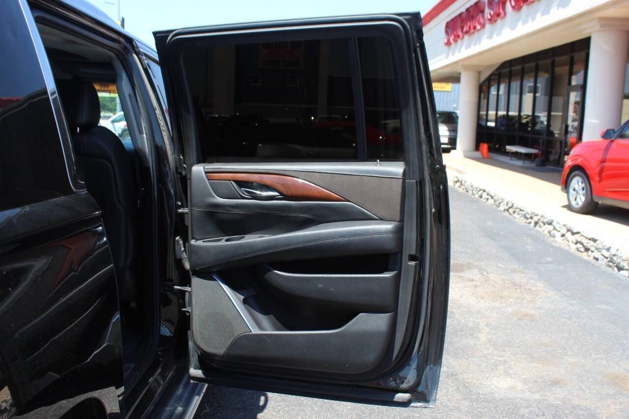 2016 Black Cadillac Escalade ESV ESV 2WD Luxury (1GYS3HKJ0GR) with an EcoTec3 6.2L V8 420hp 460ft. lbs. 6.2L V8 engine, Automatic 8-Speed transmission, located at 4301 NW 39th , Oklahoma City, OK, 73112, (405) 949-5600, 35.512135, -97.598671- Photo#11
