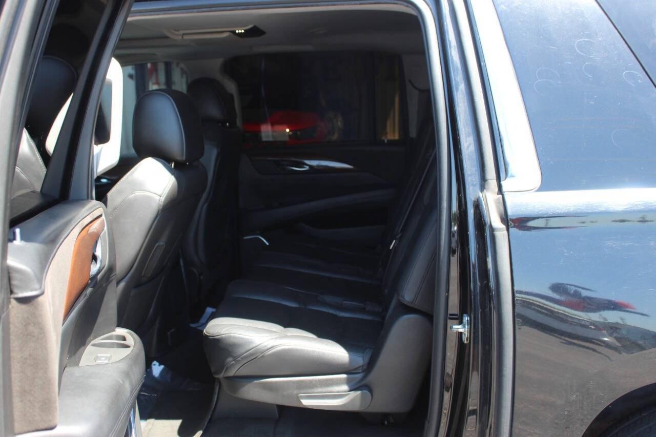 2016 Black Cadillac Escalade ESV ESV 2WD Luxury (1GYS3HKJ0GR) with an EcoTec3 6.2L V8 420hp 460ft. lbs. 6.2L V8 engine, Automatic 8-Speed transmission, located at 4301 NW 39th , Oklahoma City, OK, 73112, (405) 949-5600, 35.512135, -97.598671- Photo#15