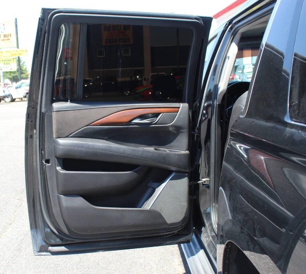 2016 Black Cadillac Escalade ESV ESV 2WD Luxury (1GYS3HKJ0GR) with an EcoTec3 6.2L V8 420hp 460ft. lbs. 6.2L V8 engine, Automatic 8-Speed transmission, located at 4301 NW 39th , Oklahoma City, OK, 73112, (405) 949-5600, 35.512135, -97.598671- Photo#16