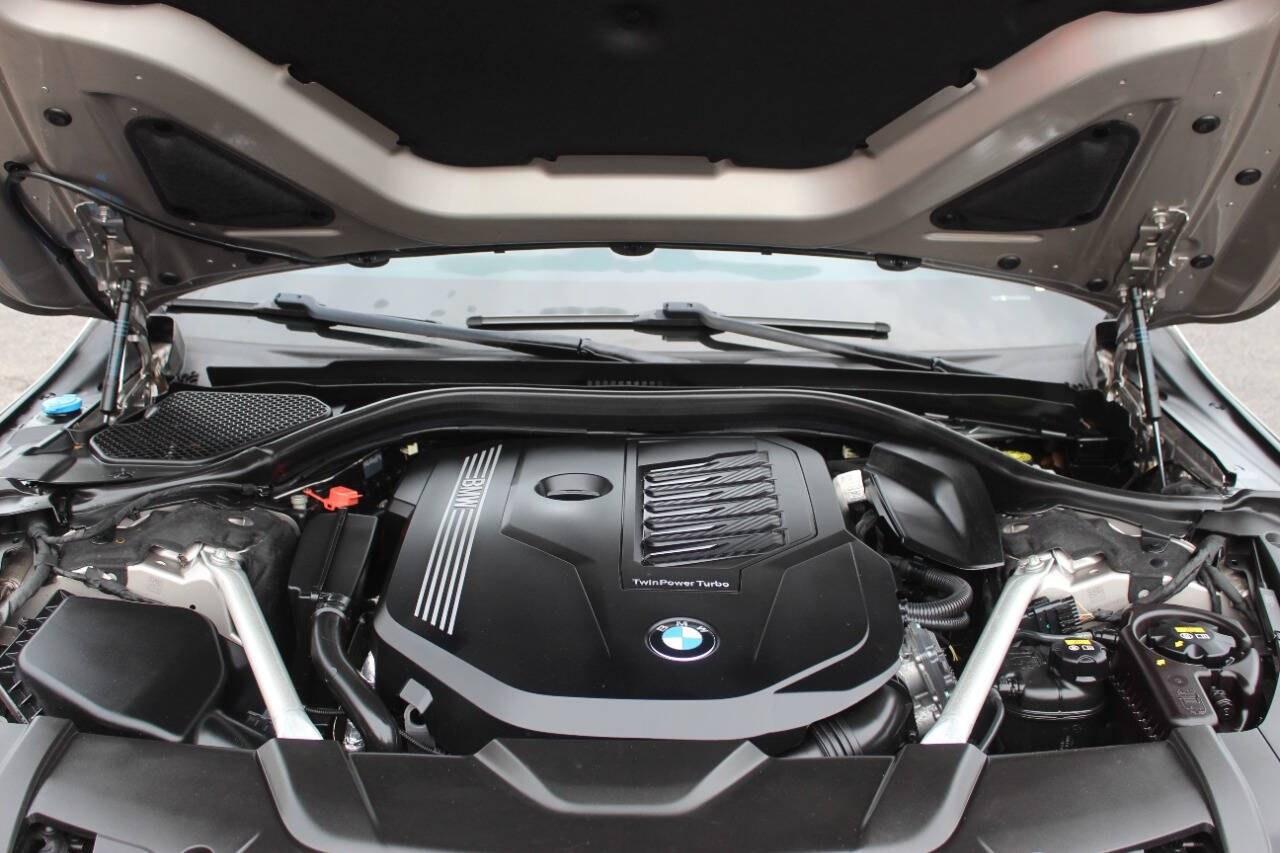 2022 Beige BMW 7 Series 740i xDrive (WBA7T4C08NC) with an 3.0L Turbo I6 335hp 330ft. lbs. 3.0L I6 engine, Automatic 8-Speed transmission, located at 4301 NW 39th , Oklahoma City, OK, 73112, (405) 949-5600, 35.512135, -97.598671- Photo#8