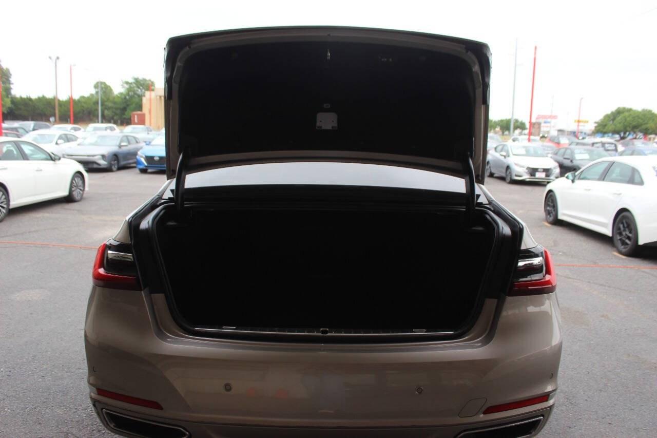 2022 Beige BMW 7 Series 740i xDrive (WBA7T4C08NC) with an 3.0L Turbo I6 335hp 330ft. lbs. 3.0L I6 engine, Automatic 8-Speed transmission, located at 4301 NW 39th , Oklahoma City, OK, 73112, (405) 949-5600, 35.512135, -97.598671- Photo#16