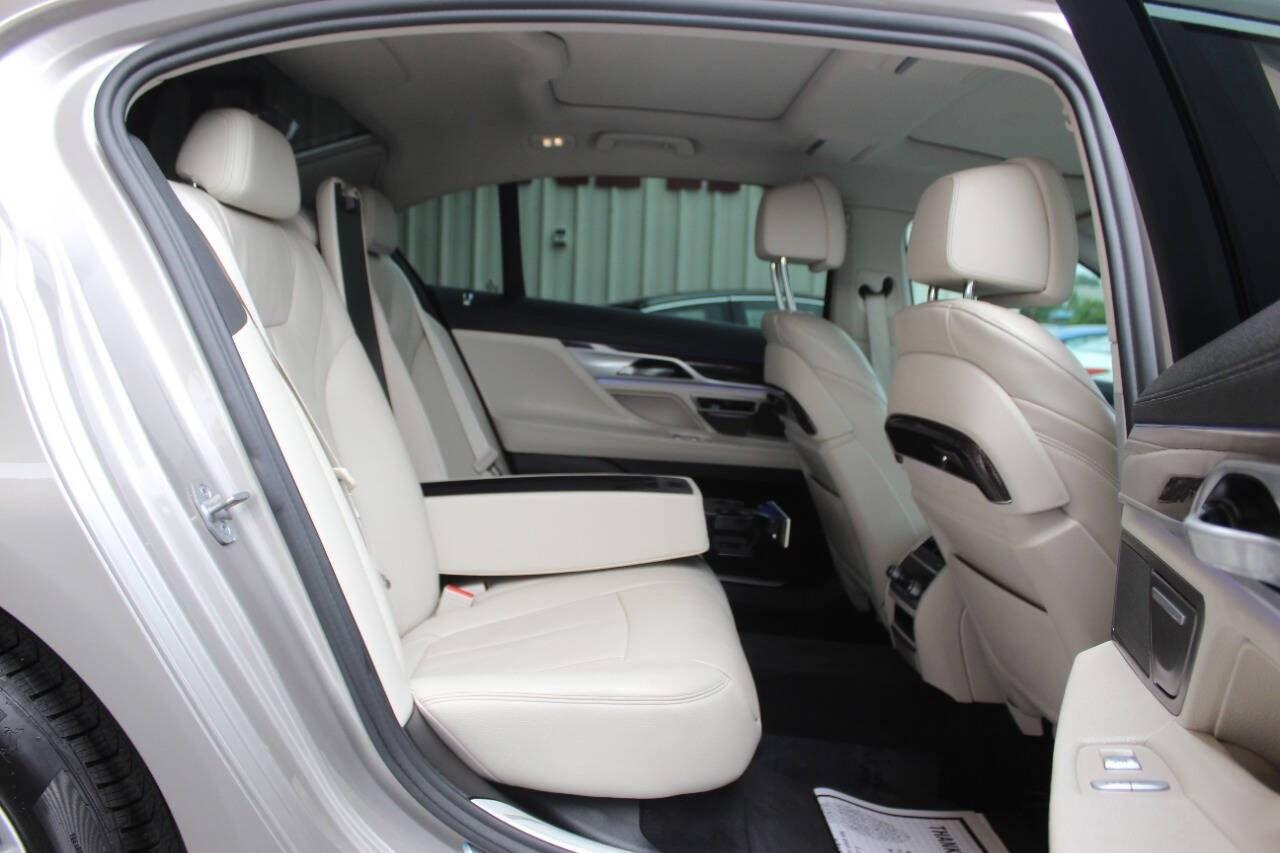 2022 Beige BMW 7 Series 740i xDrive (WBA7T4C08NC) with an 3.0L Turbo I6 335hp 330ft. lbs. 3.0L I6 engine, Automatic 8-Speed transmission, located at 4301 NW 39th , Oklahoma City, OK, 73112, (405) 949-5600, 35.512135, -97.598671- Photo#18