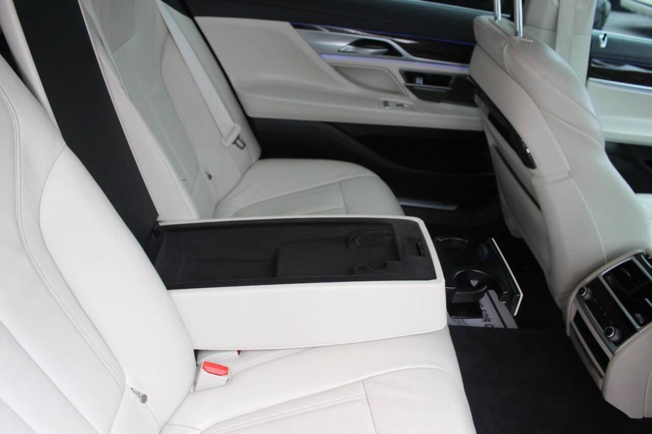 2022 Beige BMW 7 Series 740i xDrive (WBA7T4C08NC) with an 3.0L Turbo I6 335hp 330ft. lbs. 3.0L I6 engine, Automatic 8-Speed transmission, located at 4301 NW 39th , Oklahoma City, OK, 73112, (405) 949-5600, 35.512135, -97.598671- Photo#19