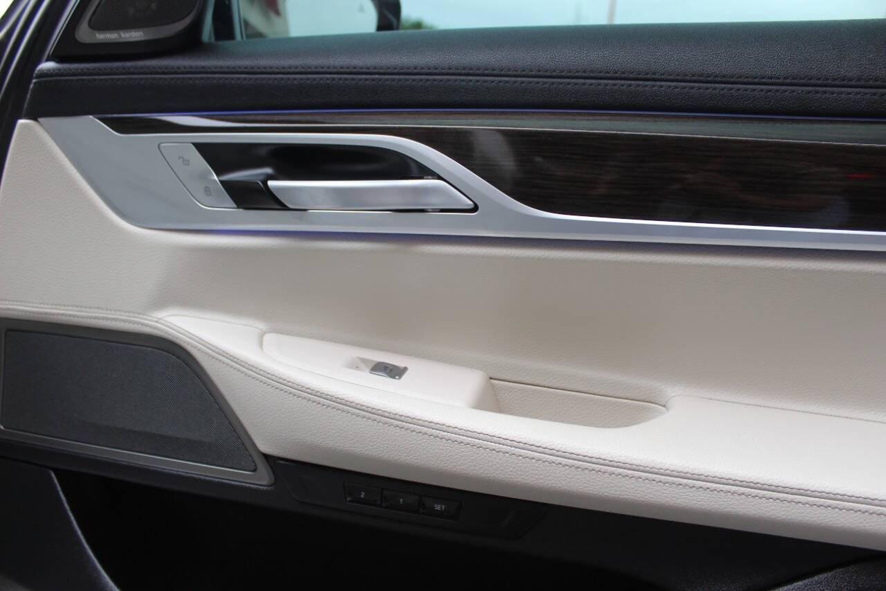 2022 Beige BMW 7 Series 740i xDrive (WBA7T4C08NC) with an 3.0L Turbo I6 335hp 330ft. lbs. 3.0L I6 engine, Automatic 8-Speed transmission, located at 4301 NW 39th , Oklahoma City, OK, 73112, (405) 949-5600, 35.512135, -97.598671- Photo#25