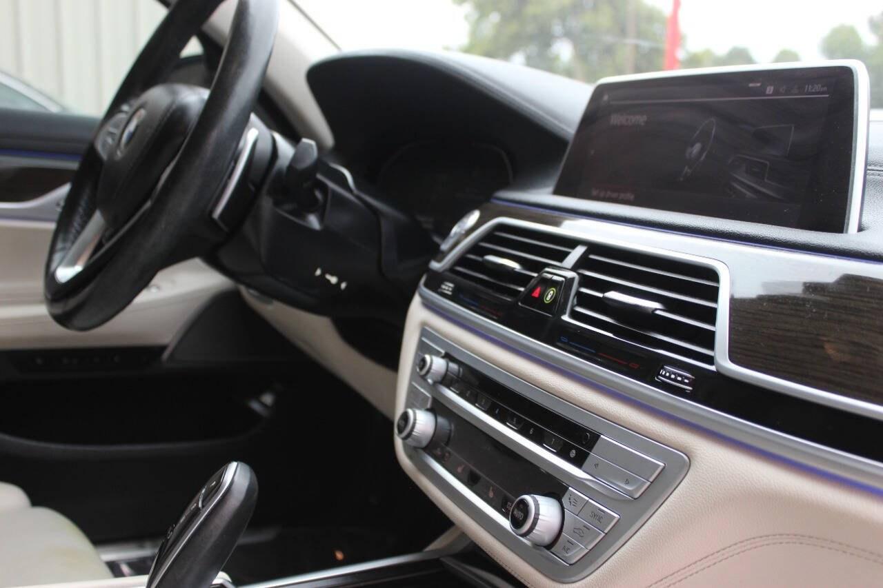 2022 Beige BMW 7 Series 740i xDrive (WBA7T4C08NC) with an 3.0L Turbo I6 335hp 330ft. lbs. 3.0L I6 engine, Automatic 8-Speed transmission, located at 4301 NW 39th , Oklahoma City, OK, 73112, (405) 949-5600, 35.512135, -97.598671- Photo#26