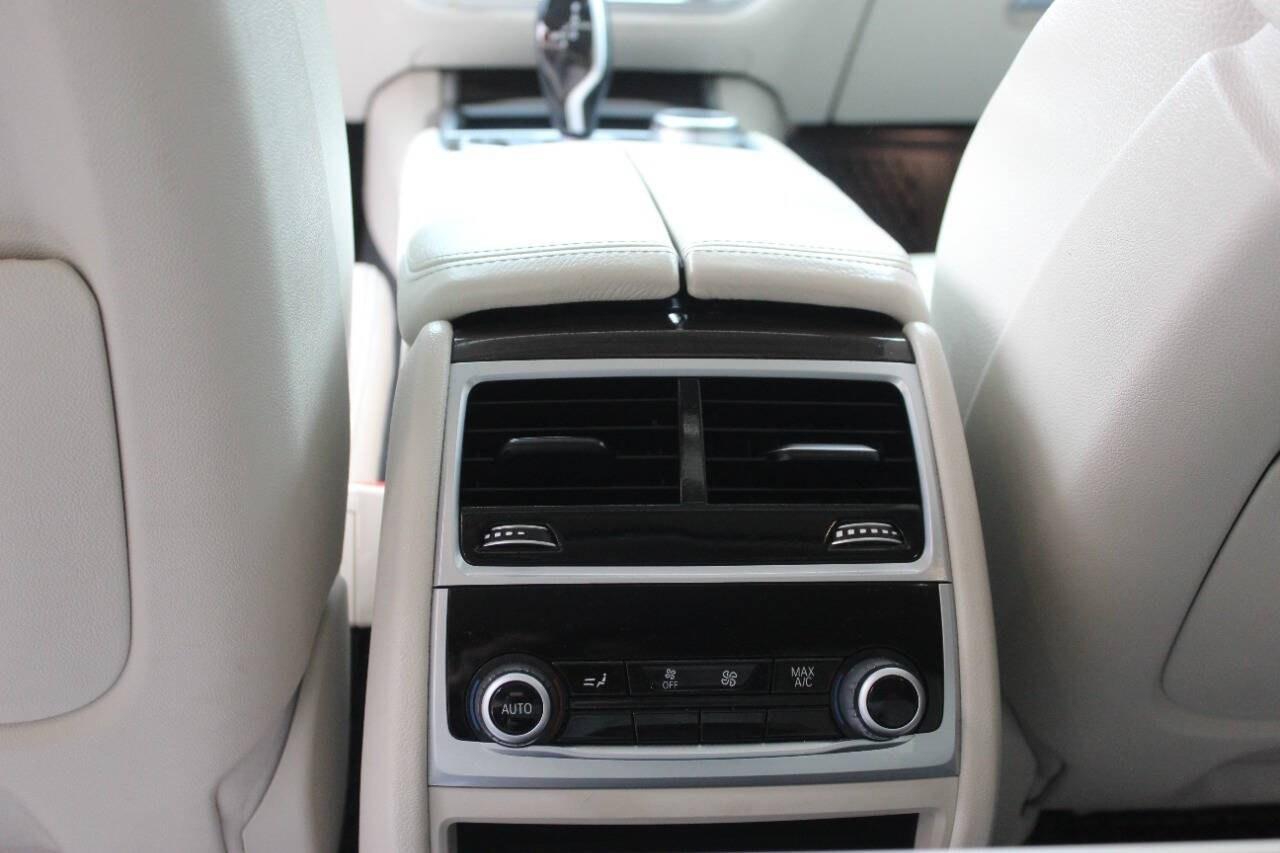 2022 Beige BMW 7 Series 740i xDrive (WBA7T4C08NC) with an 3.0L Turbo I6 335hp 330ft. lbs. 3.0L I6 engine, Automatic 8-Speed transmission, located at 4301 NW 39th , Oklahoma City, OK, 73112, (405) 949-5600, 35.512135, -97.598671- Photo#31