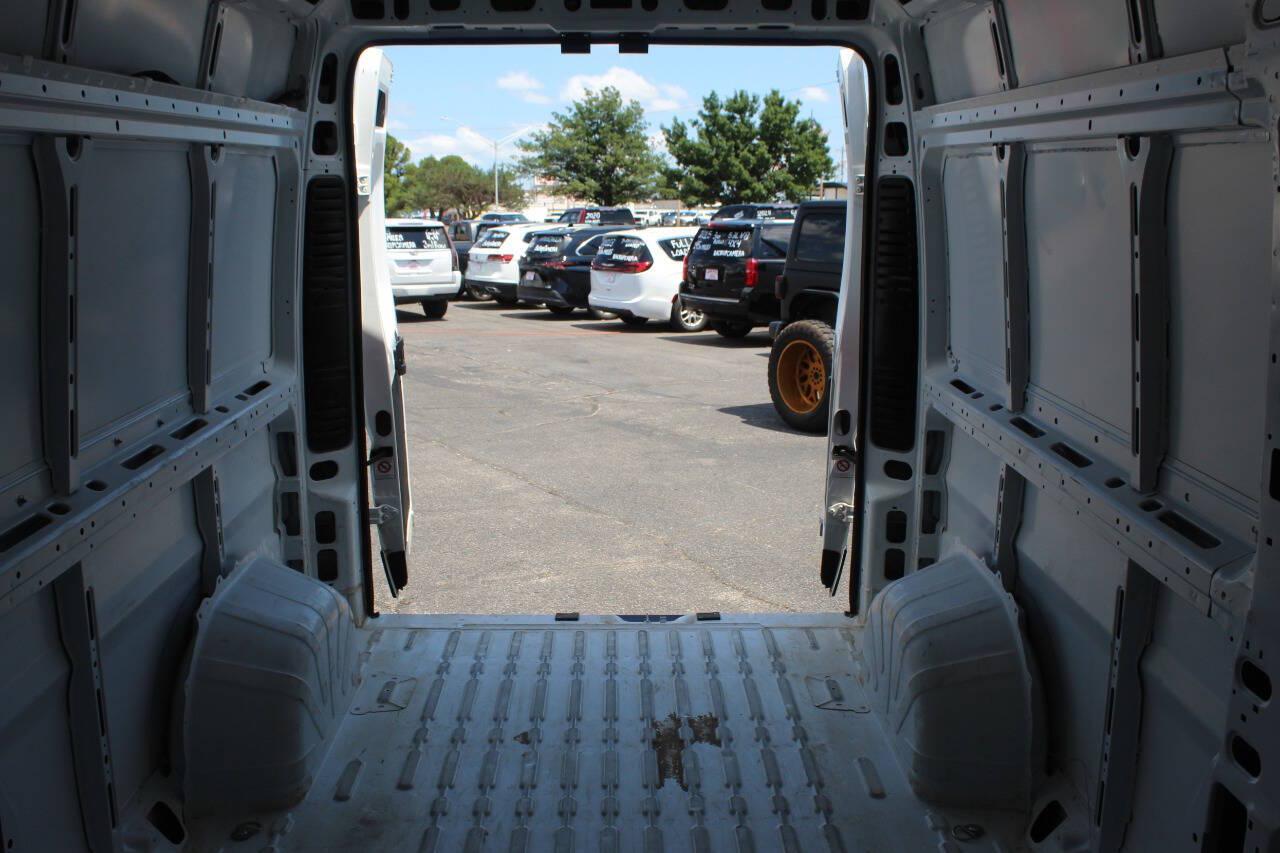 2023 White RAM ProMaster 2500 High Roof 159-in. WB (3C6LRVDG5PE) with an Pentastar 3.6L V6 276hp 250ft. lbs. 3.6L V6 engine, Automatic 9-Speed transmission, located at 4301 NW 39th , Oklahoma City, OK, 73112, (405) 949-5600, 35.512135, -97.598671 - Hablamos espanol. SPEND SMART --- BUY FROM SUPER SPORTS. ALL PRICES, DOWN PAYMENTS, PAYMENTS, AND FINANCE TERMS ARE NEGOTIABLE AT THE TIME OF APPROVAL. WE WILL WORK WITH YOU TO FIT YOUR BUDGET. WE WILL EVEN LOWER AND ADJUST THE NUMBERS TO HELP MAKE THE VEHICLE MORE AFFORDABLE FOR YOU.- Photo#17