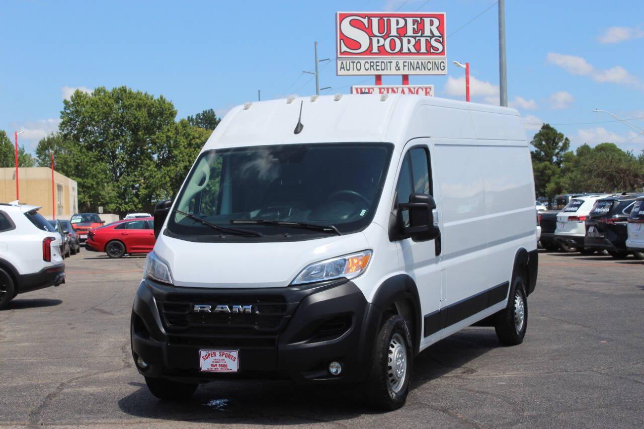 2024 White RAM ProMaster 2500 High Roof 159-in. WB (3C6LRVDG2RE) with an Pentastar 3.6L V6 276hp 250ft. lbs. 3.6L V6 engine, Automatic 9-Speed transmission, located at 4301 NW 39th , Oklahoma City, OK, 73112, (405) 949-5600, 35.512135, -97.598671 - Hablamos espanol. SPEND SMART --- BUY FROM SUPER SPORTS. ALL PRICES, DOWN PAYMENTS, PAYMENTS, AND FINANCE TERMS ARE NEGOTIABLE AT THE TIME OF APPROVAL. WE WILL WORK WITH YOU TO FIT YOUR BUDGET. WE WILL EVEN LOWER AND ADJUST THE NUMBERS TO HELP MAKE THE VEHICLE MORE AFFORDABLE FOR YOU.- Photo#6