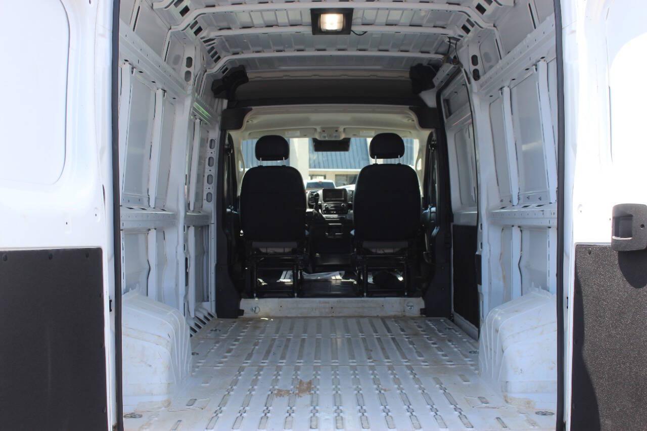 2024 White RAM ProMaster 2500 High Roof 159-in. WB (3C6LRVDG2RE) with an Pentastar 3.6L V6 276hp 250ft. lbs. 3.6L V6 engine, Automatic 9-Speed transmission, located at 4301 NW 39th , Oklahoma City, OK, 73112, (405) 949-5600, 35.512135, -97.598671 - Hablamos espanol. SPEND SMART --- BUY FROM SUPER SPORTS. ALL PRICES, DOWN PAYMENTS, PAYMENTS, AND FINANCE TERMS ARE NEGOTIABLE AT THE TIME OF APPROVAL. WE WILL WORK WITH YOU TO FIT YOUR BUDGET. WE WILL EVEN LOWER AND ADJUST THE NUMBERS TO HELP MAKE THE VEHICLE MORE AFFORDABLE FOR YOU.- Photo#14