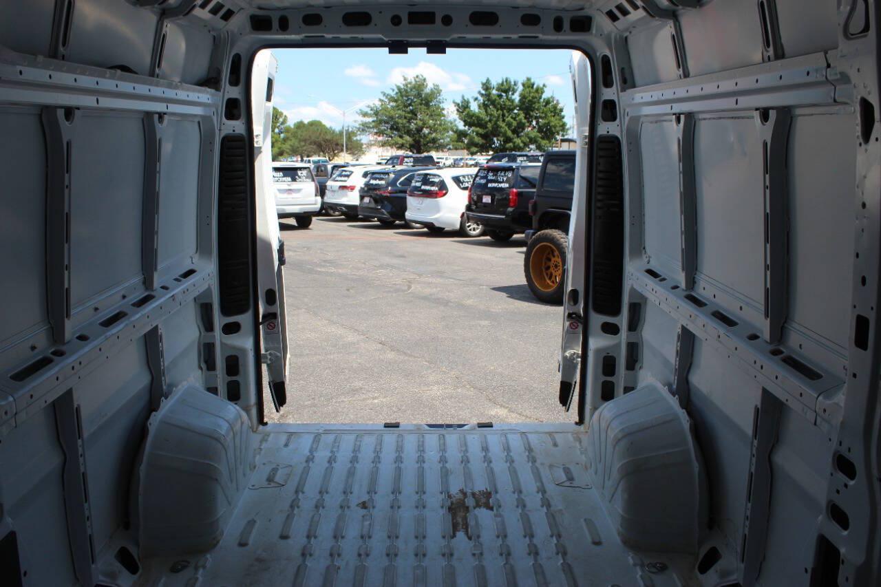2024 White RAM ProMaster 2500 High Roof 159-in. WB (3C6LRVDG2RE) with an Pentastar 3.6L V6 276hp 250ft. lbs. 3.6L V6 engine, Automatic 9-Speed transmission, located at 4301 NW 39th , Oklahoma City, OK, 73112, (405) 949-5600, 35.512135, -97.598671 - Hablamos espanol. SPEND SMART --- BUY FROM SUPER SPORTS. ALL PRICES, DOWN PAYMENTS, PAYMENTS, AND FINANCE TERMS ARE NEGOTIABLE AT THE TIME OF APPROVAL. WE WILL WORK WITH YOU TO FIT YOUR BUDGET. WE WILL EVEN LOWER AND ADJUST THE NUMBERS TO HELP MAKE THE VEHICLE MORE AFFORDABLE FOR YOU.- Photo#17