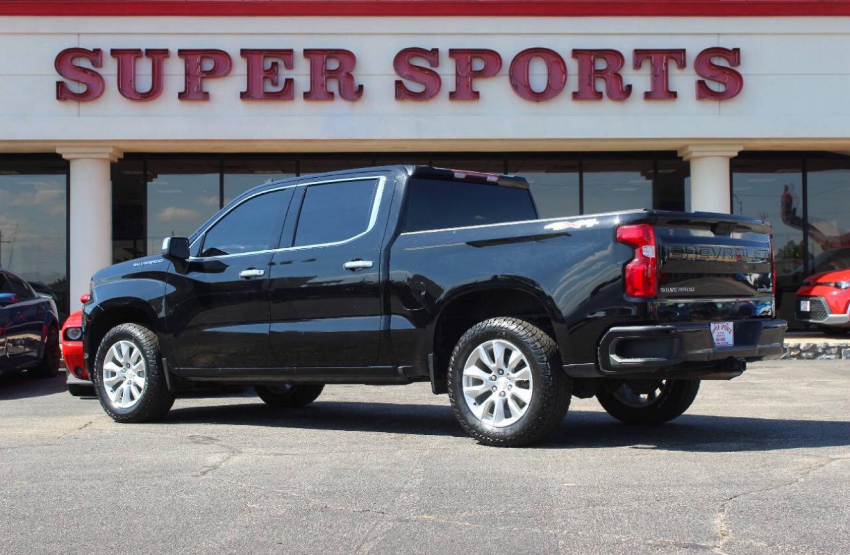 2022 Black Chevrolet Silverado 1500 Limited Custom Crew Cab Short Box 4WD (3GCPYBEK0NG) with an 2.7L Turbo I4 310hp 348ft. lbs. 2.7L I4 engine, Automatic 8-Speed transmission, located at 4301 NW 39th , Oklahoma City, OK, 73112, (405) 949-5600, 35.512135, -97.598671 - Hablamos espanol. SPEND SMART --- BUY FROM SUPER SPORTS. ALL PRICES, DOWN PAYMENTS, PAYMENTS, AND FINANCE TERMS ARE NEGOTIABLE AT THE TIME OF APPROVAL. WE WILL WORK WITH YOU TO FIT YOUR BUDGET. WE WILL EVEN LOWER AND ADJUST THE NUMBERS TO HELP MAKE THE VEHICLE MORE AFFORDABLE FOR YOU.- Photo#3
