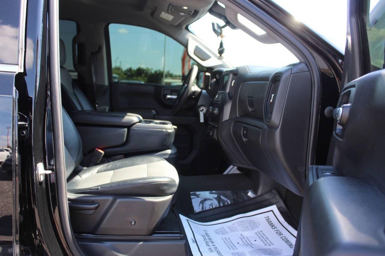 2022 Black Chevrolet Silverado 1500 Limited Custom Crew Cab Short Box 4WD (3GCPYBEK0NG) with an 2.7L Turbo I4 310hp 348ft. lbs. 2.7L I4 engine, Automatic 8-Speed transmission, located at 4301 NW 39th , Oklahoma City, OK, 73112, (405) 949-5600, 35.512135, -97.598671 - Hablamos espaol. SPEND SMART --- BUY FROM SUPER SPORTS. ALL PRICES, DOWN PAYMENTS, PAYMENTS, AND FINANCE TERMS ARE NEGOTIABLE AT THE TIME OF APPROVAL. WE WILL WORK WITH YOU TO FIT YOUR BUDGET. WE WILL EVEN LOWER AND ADJUST THE NUMBERS TO HELP MAKE THE VEHICLE MORE AFFORDABLE FOR YOU.- Photo#7