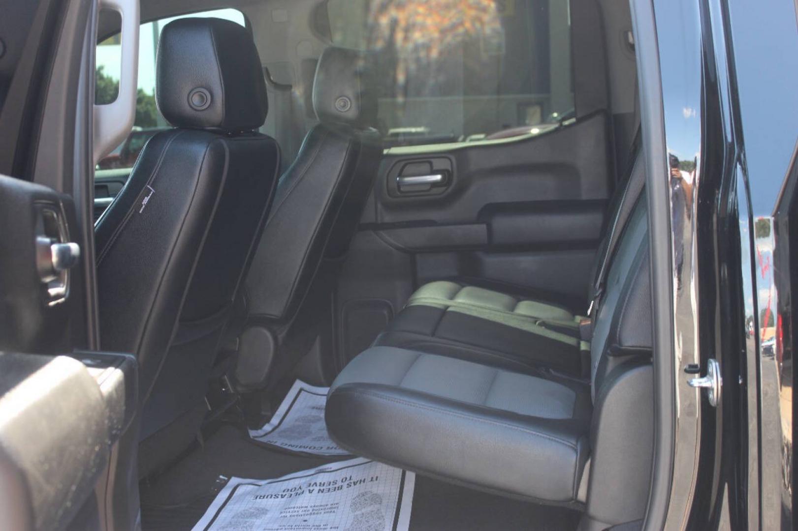2022 Black Chevrolet Silverado 1500 Limited Custom Crew Cab Short Box 4WD (3GCPYBEK0NG) with an 2.7L Turbo I4 310hp 348ft. lbs. 2.7L I4 engine, Automatic 8-Speed transmission, located at 4301 NW 39th , Oklahoma City, OK, 73112, (405) 949-5600, 35.512135, -97.598671 - Hablamos espanol. SPEND SMART --- BUY FROM SUPER SPORTS. ALL PRICES, DOWN PAYMENTS, PAYMENTS, AND FINANCE TERMS ARE NEGOTIABLE AT THE TIME OF APPROVAL. WE WILL WORK WITH YOU TO FIT YOUR BUDGET. WE WILL EVEN LOWER AND ADJUST THE NUMBERS TO HELP MAKE THE VEHICLE MORE AFFORDABLE FOR YOU.- Photo#13