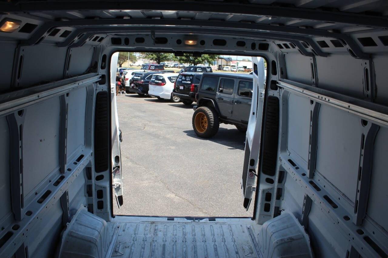 2023 White RAM ProMaster 2500 High Roof 159-in. WB (3C6LRVDG9PE) with an Pentastar 3.6L V6 276hp 250ft. lbs. 3.6L V6 engine, Automatic 9-Speed transmission, located at 4301 NW 39th , Oklahoma City, OK, 73112, (405) 949-5600, 35.512135, -97.598671- Photo#21