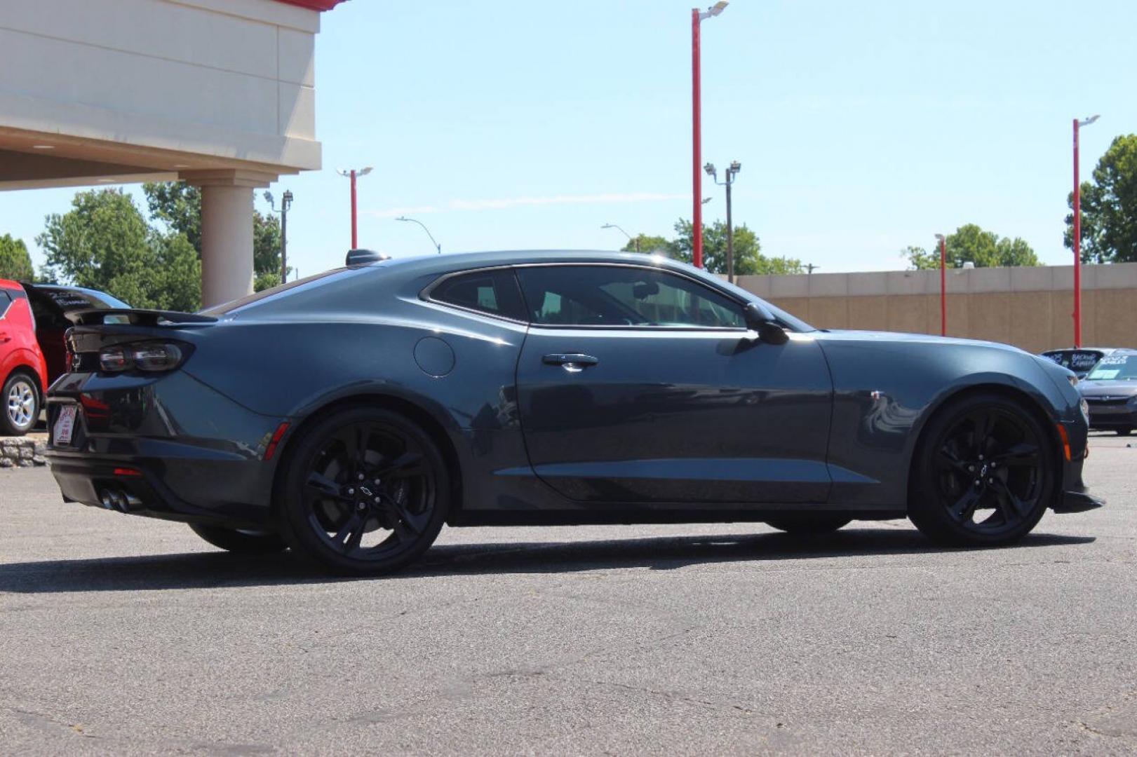 2021 Charcoal Chevrolet Camaro 2SS Coupe (1G1FH1R77M0) with an 6.2L V8 455hp 455ft. lbs. 6.2L V8 engine, Automatic 10-Speed transmission, located at 4301 NW 39th , Oklahoma City, OK, 73112, (405) 949-5600, 35.512135, -97.598671 - Hablamos espanol. SPEND SMART --- BUY FROM SUPER SPORTS. ALL PRICES, DOWN PAYMENTS, PAYMENTS, AND FINANCE TERMS ARE NEGOTIABLE AT THE TIME OF APPROVAL. WE WILL WORK WITH YOU TO FIT YOUR BUDGET. WE WILL EVEN LOWER AND ADJUST THE NUMBERS TO HELP MAKE THE VEHICLE MORE AFFORDABLE FOR YOU.- Photo#2