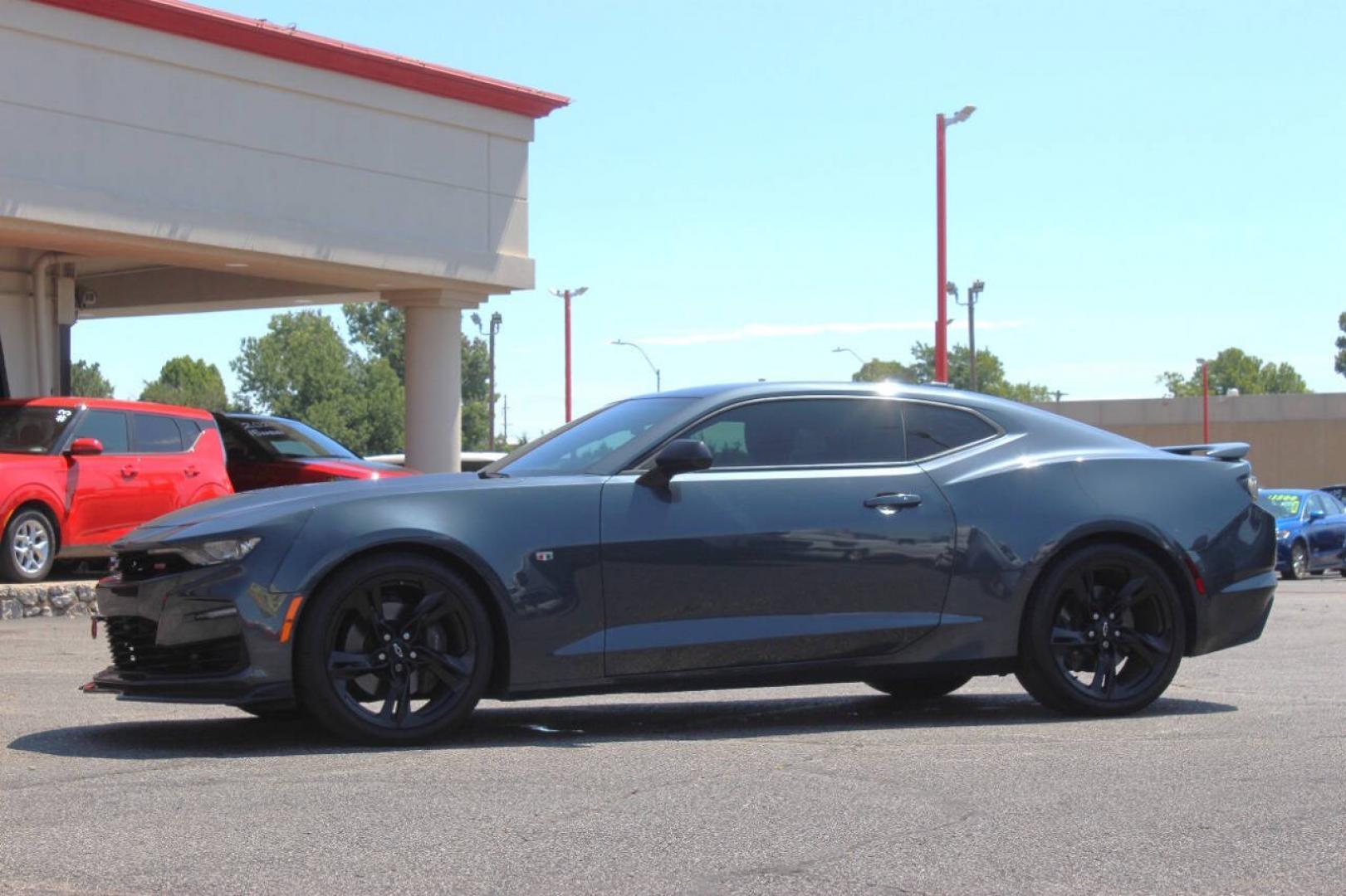 2021 Charcoal Chevrolet Camaro 2SS Coupe (1G1FH1R77M0) with an 6.2L V8 455hp 455ft. lbs. 6.2L V8 engine, Automatic 10-Speed transmission, located at 4301 NW 39th , Oklahoma City, OK, 73112, (405) 949-5600, 35.512135, -97.598671 - Hablamos espanol. SPEND SMART --- BUY FROM SUPER SPORTS. ALL PRICES, DOWN PAYMENTS, PAYMENTS, AND FINANCE TERMS ARE NEGOTIABLE AT THE TIME OF APPROVAL. WE WILL WORK WITH YOU TO FIT YOUR BUDGET. WE WILL EVEN LOWER AND ADJUST THE NUMBERS TO HELP MAKE THE VEHICLE MORE AFFORDABLE FOR YOU.- Photo#5