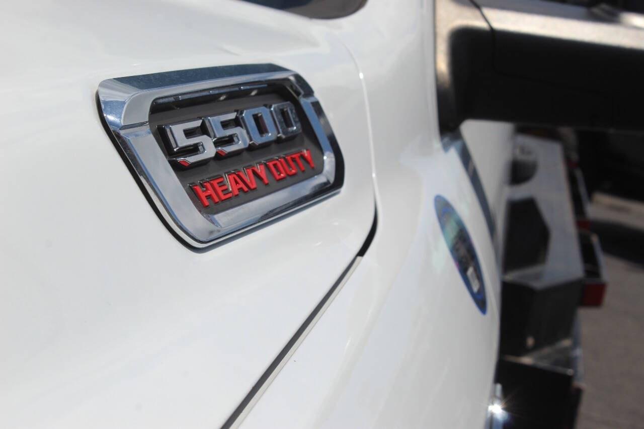 2021 White RAM 5500 Regular Cab 4WD DRW (3C7WRNBL7MG) with an Cummins 6.7L I6 360-400hp 800-1000ft. lbs. 6.7L I6 engine, Unspecified transmission, located at 4301 NW 39th , Oklahoma City, OK, 73112, (405) 949-5600, 35.512135, -97.598671- Photo#29
