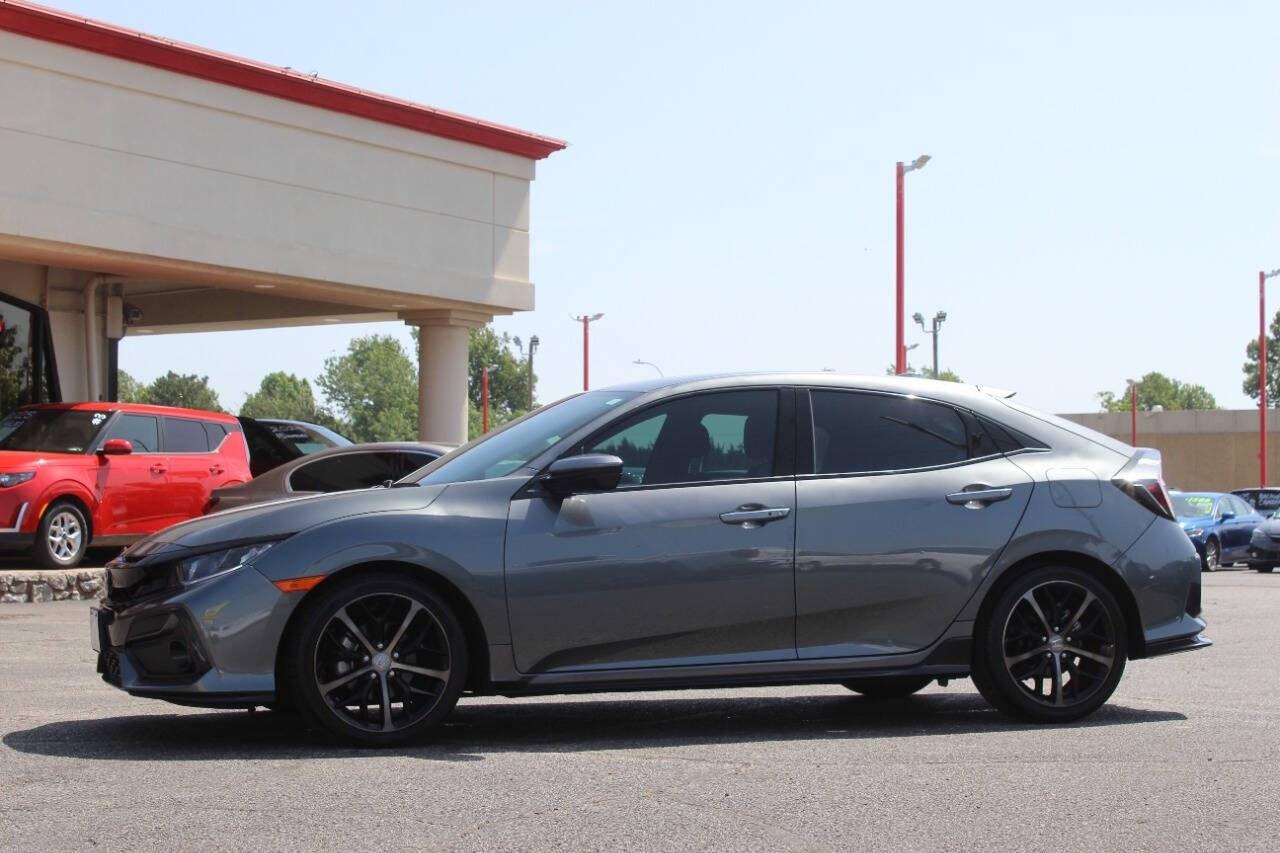 2021 Gray Honda Civic Sport Hatchback CVT (SHHFK7H40MU) with an 1.5L Turbo I4 180hp 162ft. lbs. 1.5L I4 engine, CVT 7-Speed transmission, located at 4301 NW 39th , Oklahoma City, OK, 73112, (405) 949-5600, 35.512135, -97.598671 - Hablamos espaol. SPEND SMART --- BUY FROM SUPER SPORTS. ALL PRICES, DOWN PAYMENTS, PAYMENTS, AND FINANCE TERMS ARE NEGOTIABLE AT THE TIME OF APPROVAL. WE WILL WORK WITH YOU TO FIT YOUR BUDGET. WE WILL EVEN LOWER AND ADJUST THE NUMBERS TO HELP MAKE THE VEHICLE MORE AFFORDABLE FOR YOU.- Photo#5