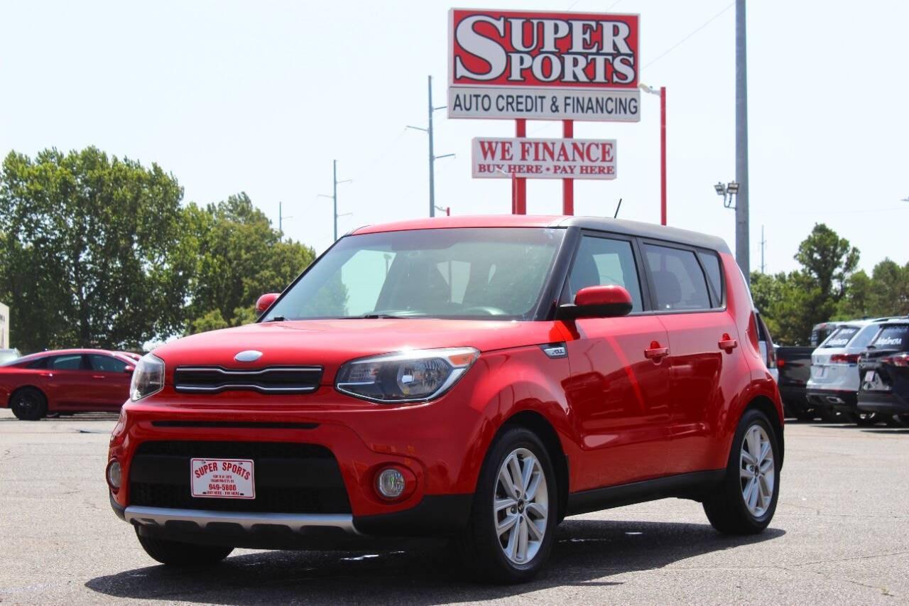 2018 Red Kia Soul + (KNDJP3A59J7) with an 2.0L I4 161hp 150ft. lbs. 2.0L I4 engine, Automatic 6-Speed transmission, located at 4301 NW 39th , Oklahoma City, OK, 73112, (405) 949-5600, 35.512135, -97.598671 - Hablamos espaol. SPEND SMART --- BUY FROM SUPER SPORTS. ALL PRICES, DOWN PAYMENTS, PAYMENTS, AND FINANCE TERMS ARE NEGOTIABLE AT THE TIME OF APPROVAL. WE WILL WORK WITH YOU TO FIT YOUR BUDGET. WE WILL EVEN LOWER AND ADJUST THE NUMBERS TO HELP MAKE THE VEHICLE MORE AFFORDABLE FOR YOU.- Photo#5