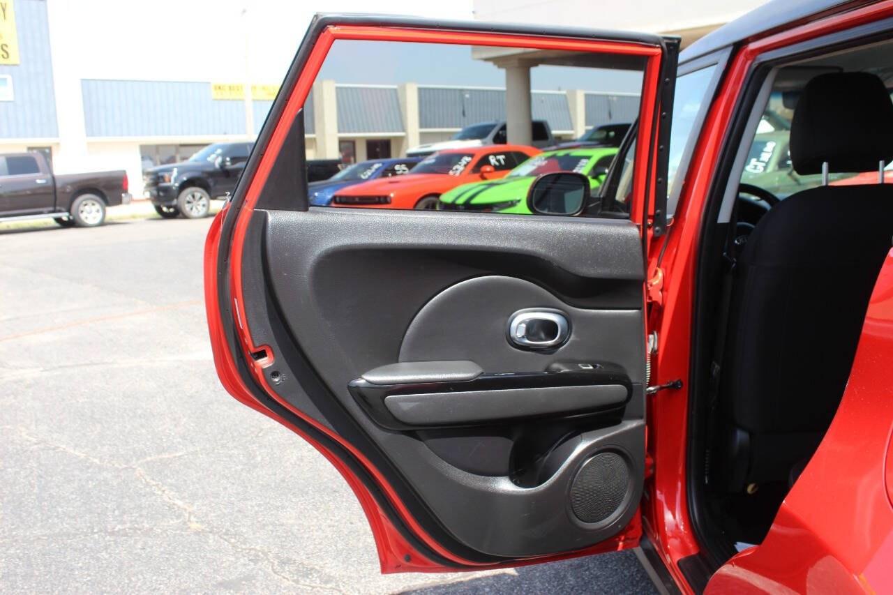 2018 Red Kia Soul + (KNDJP3A59J7) with an 2.0L I4 161hp 150ft. lbs. 2.0L I4 engine, Automatic 6-Speed transmission, located at 4301 NW 39th , Oklahoma City, OK, 73112, (405) 949-5600, 35.512135, -97.598671 - Hablamos espaol. SPEND SMART --- BUY FROM SUPER SPORTS. ALL PRICES, DOWN PAYMENTS, PAYMENTS, AND FINANCE TERMS ARE NEGOTIABLE AT THE TIME OF APPROVAL. WE WILL WORK WITH YOU TO FIT YOUR BUDGET. WE WILL EVEN LOWER AND ADJUST THE NUMBERS TO HELP MAKE THE VEHICLE MORE AFFORDABLE FOR YOU.- Photo#13